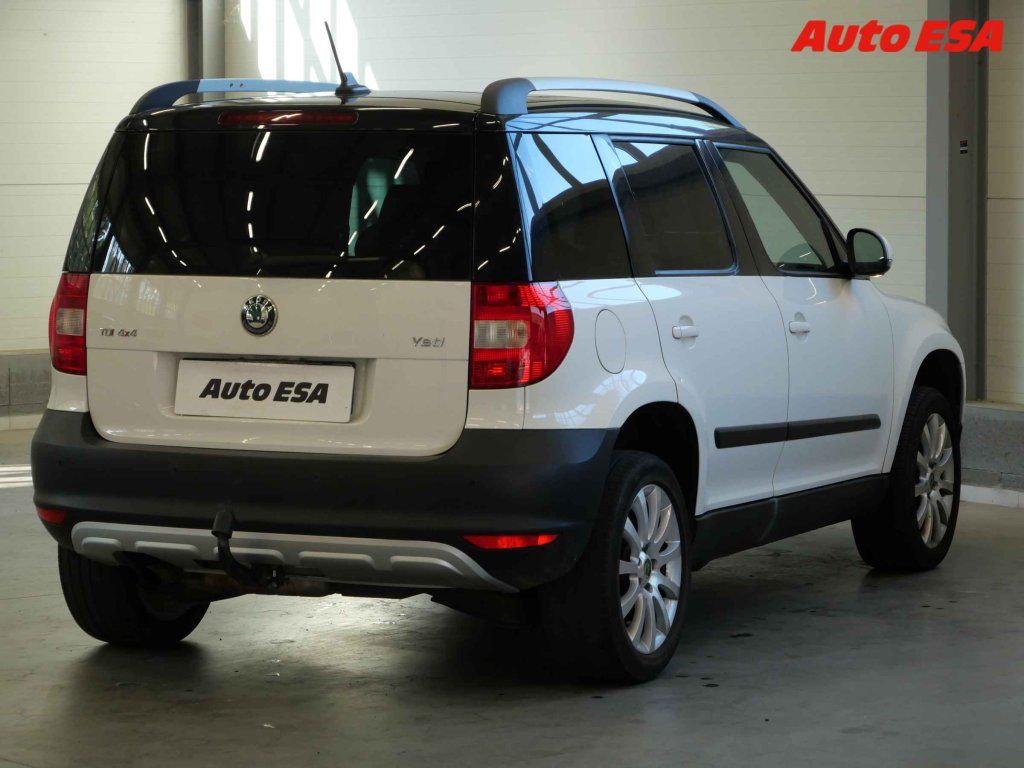 Škoda Yeti, 2.0tdi 4x4,ČR,AT,panorama - fotka 4