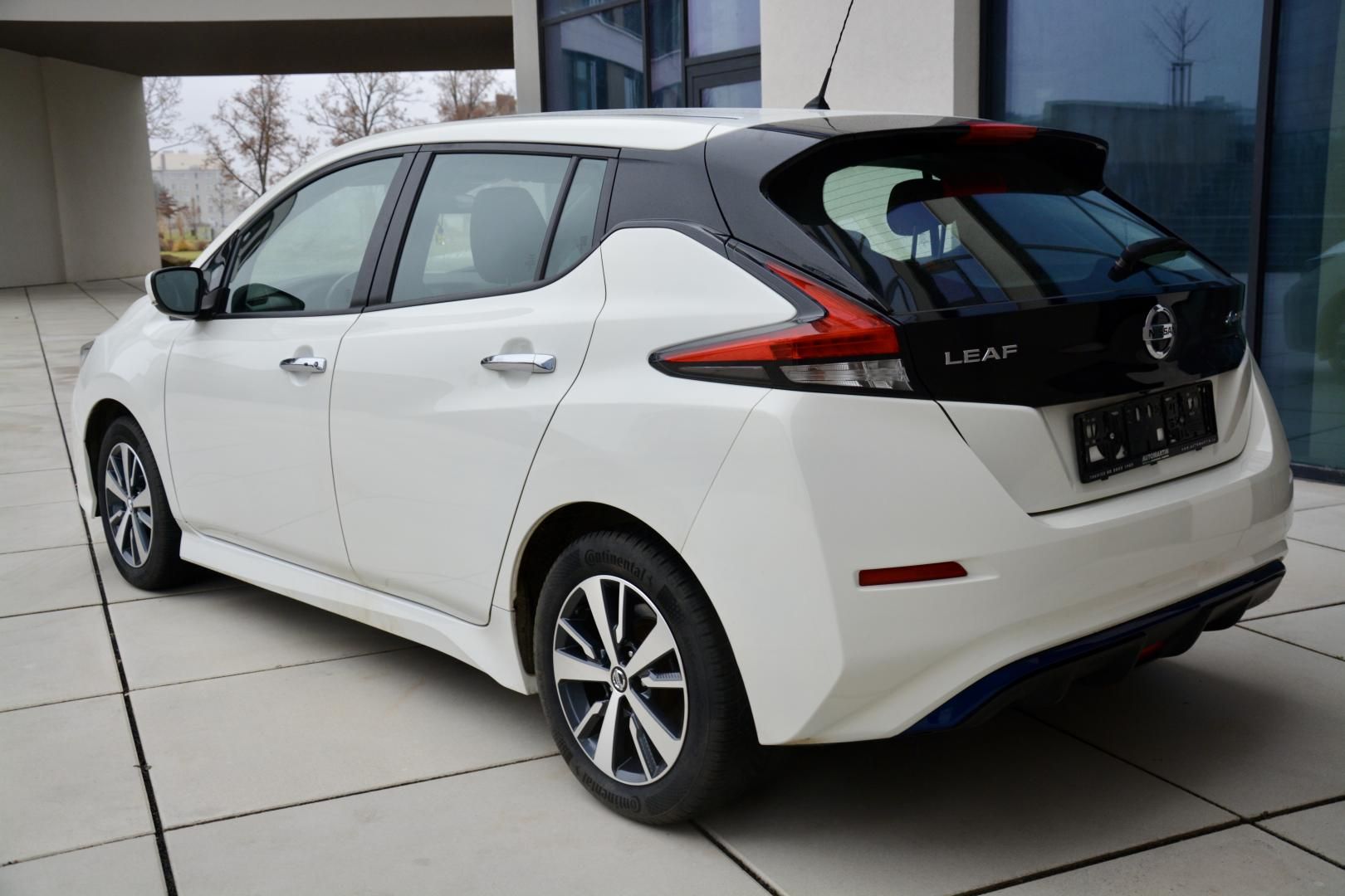 Nissan LEAF, Acenta 110KW 1 MAJITEL KAMERA - fotka 3