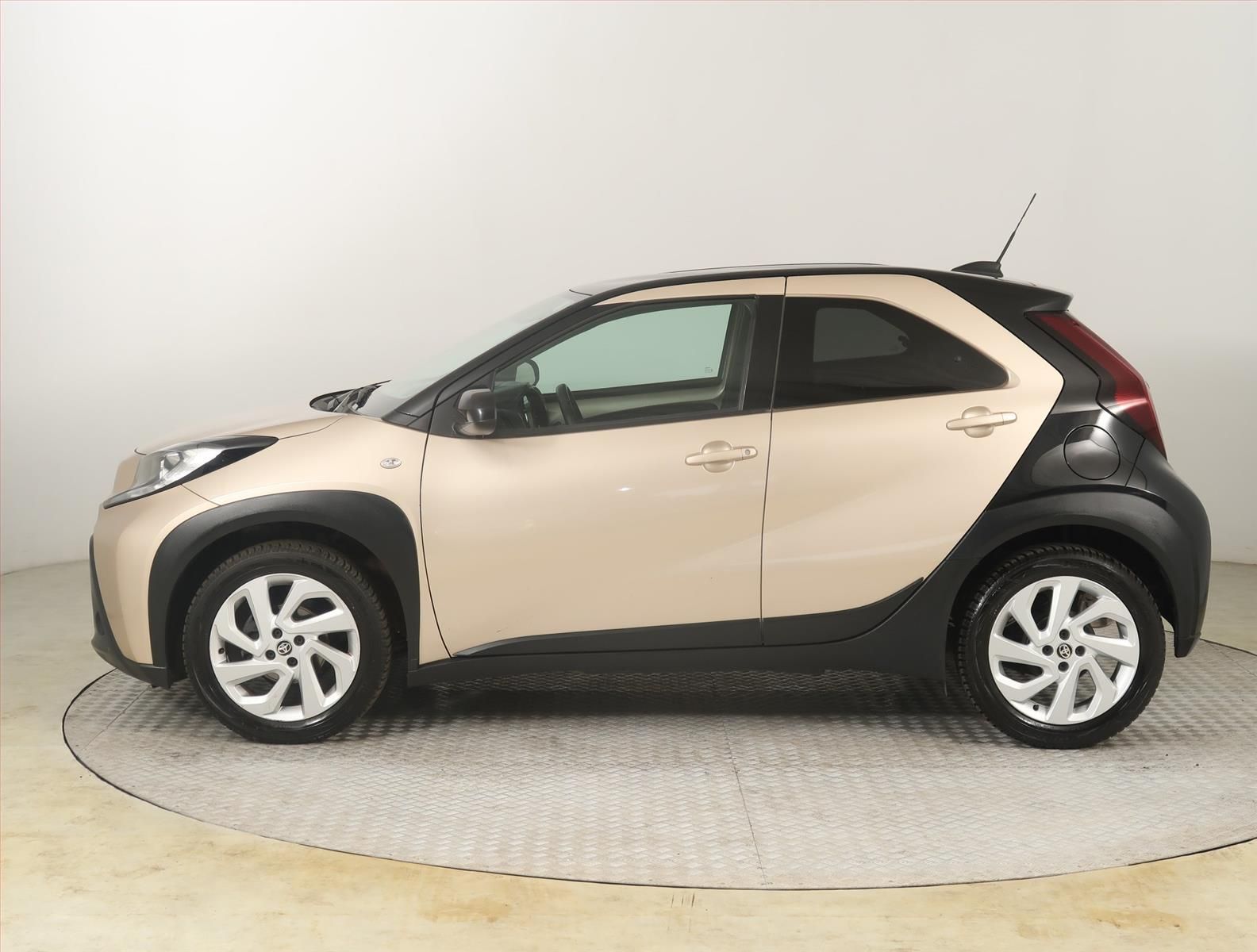 Toyota Aygo, 1.0 VVT-i, Automat, ČR,1.maj - fotka 3