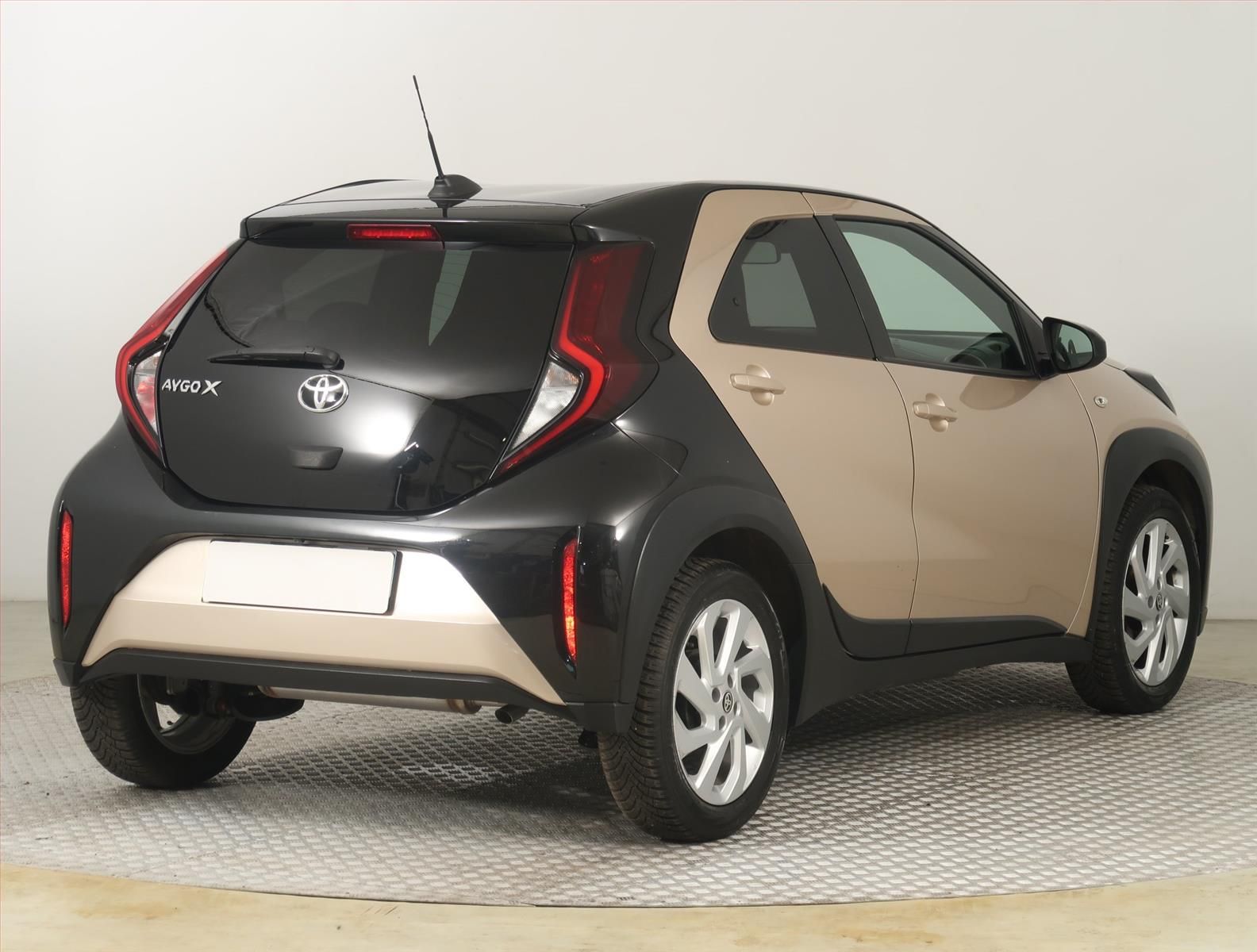 Toyota Aygo, 1.0 VVT-i, Automat, ČR,1.maj - fotka 5