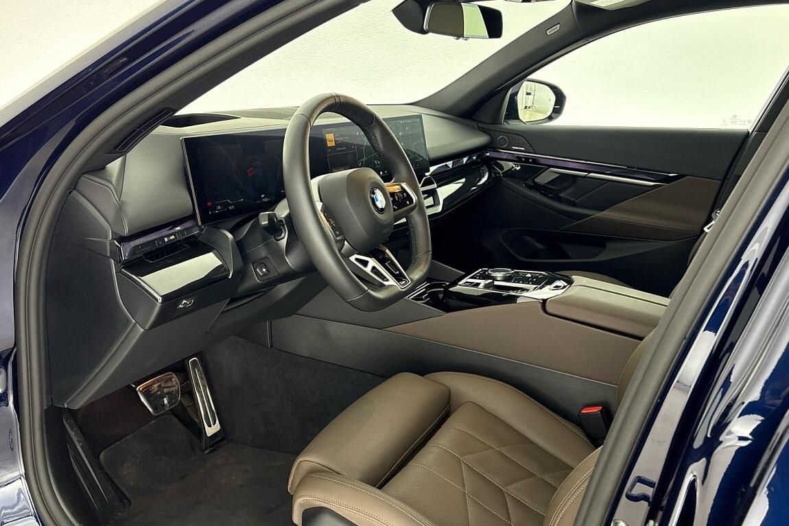 BMW Řada 5, 540d xDrive Sedan - fotka 6