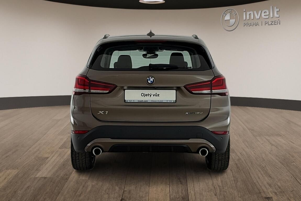 BMW X1, xDrive18d - fotka 4