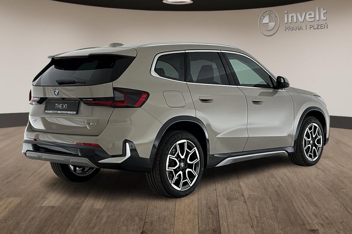 BMW X1, sDrive18d - fotka 3