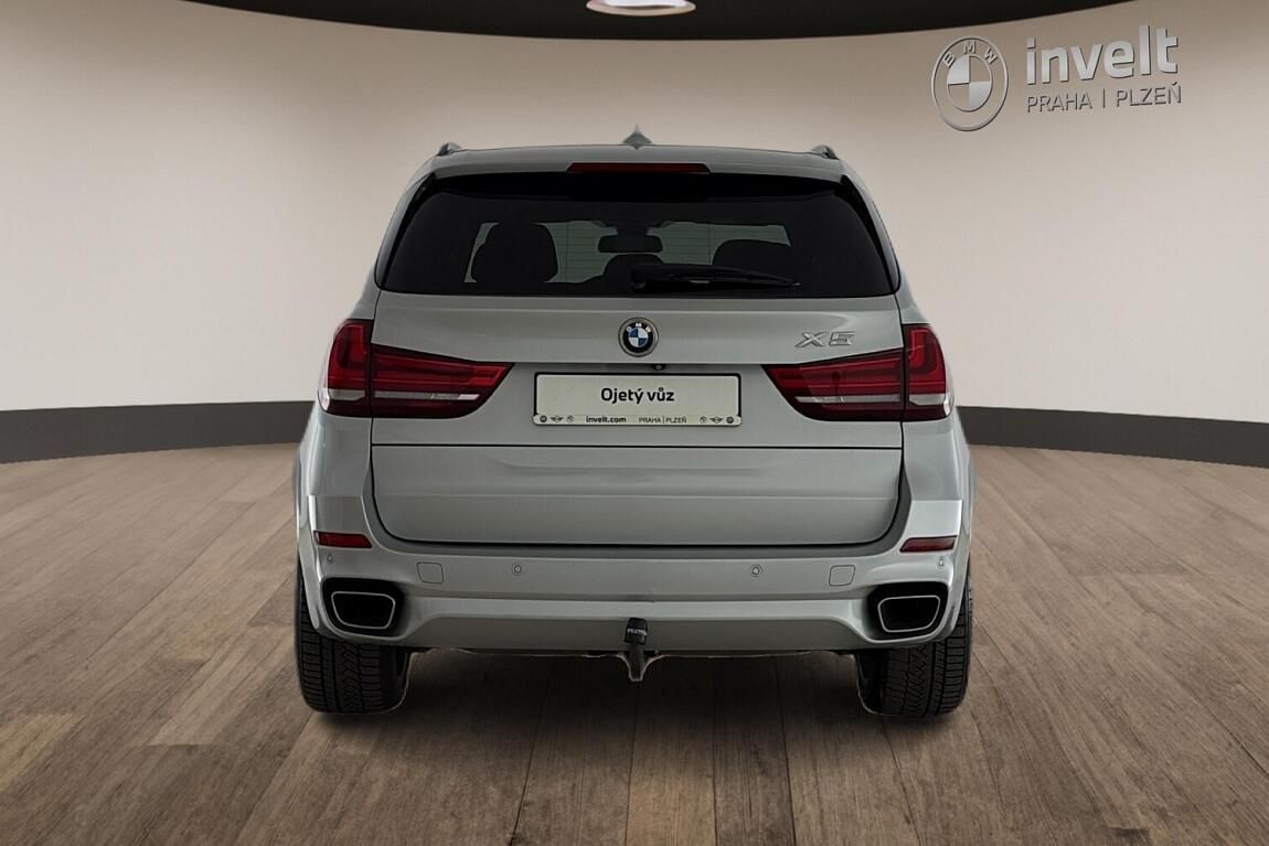 BMW X5, xDrive40d - fotka 4