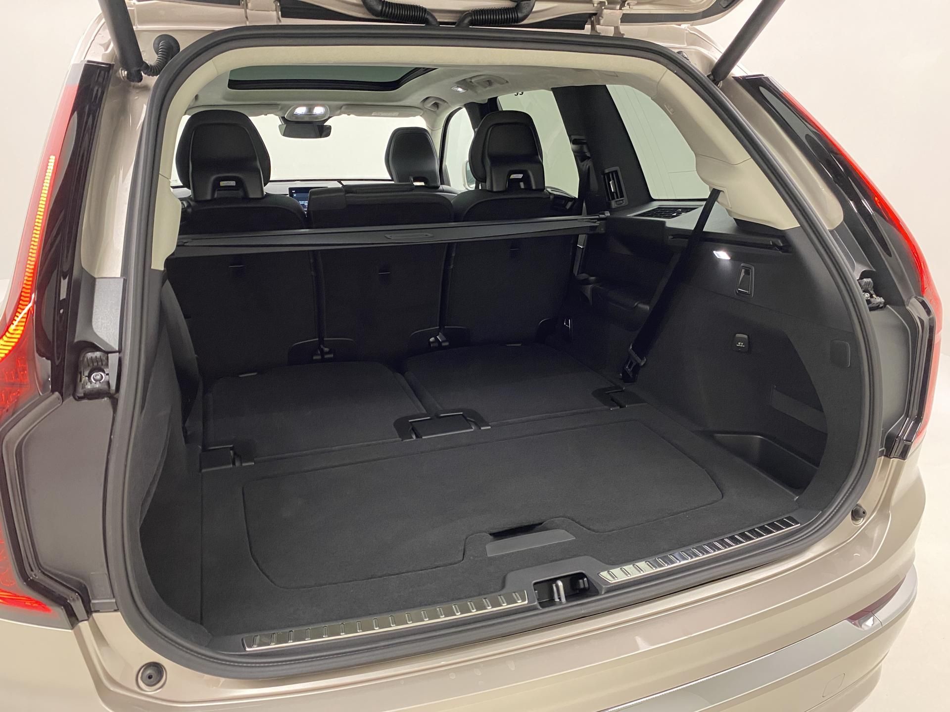 Volvo XC90, B5 AWD AUT BRIGHT ULTRA 7míst - fotka 5