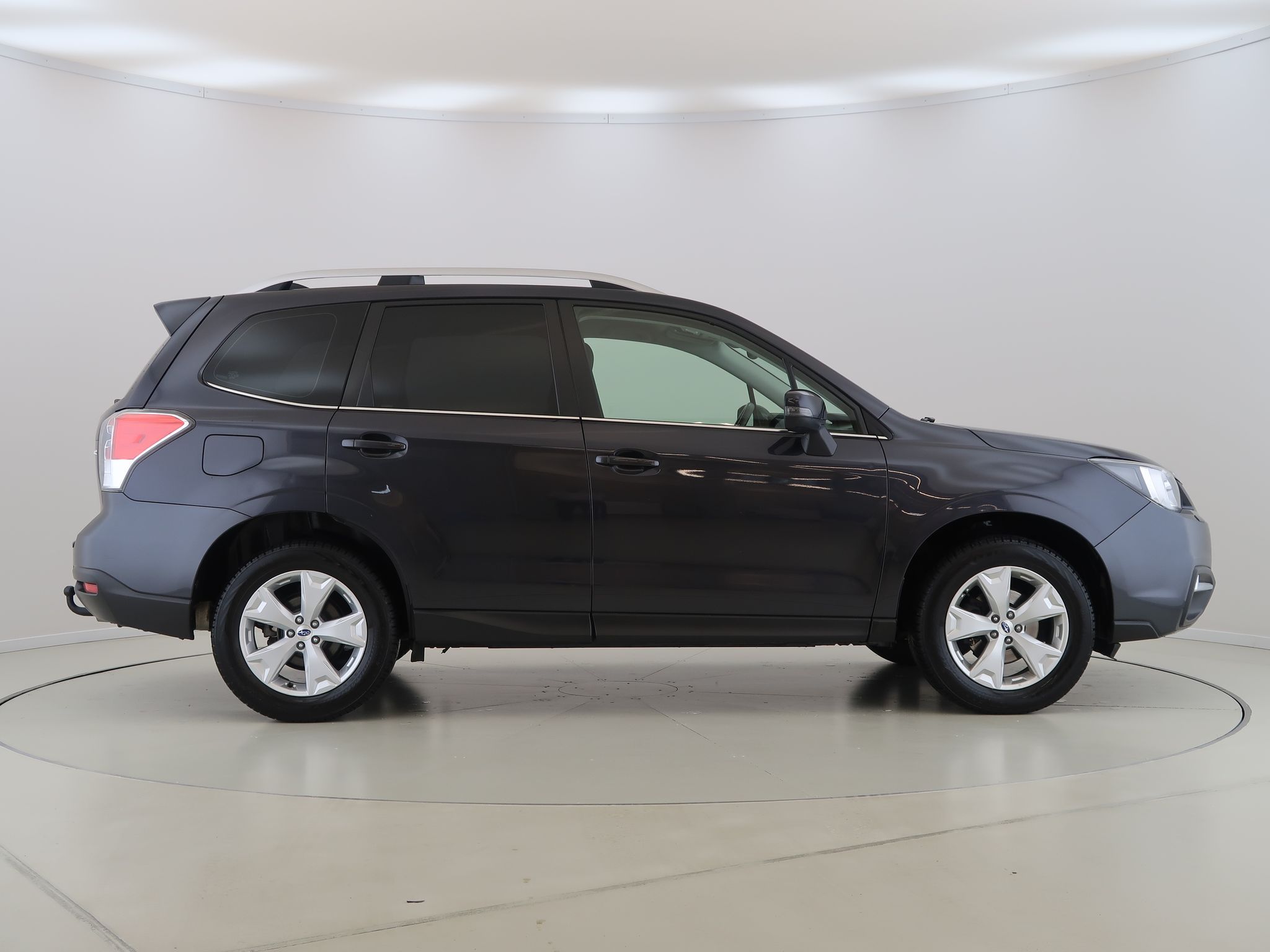 Subaru Forester, 2.0i,110kW,4x4,AT,CZ,Active - fotka 4