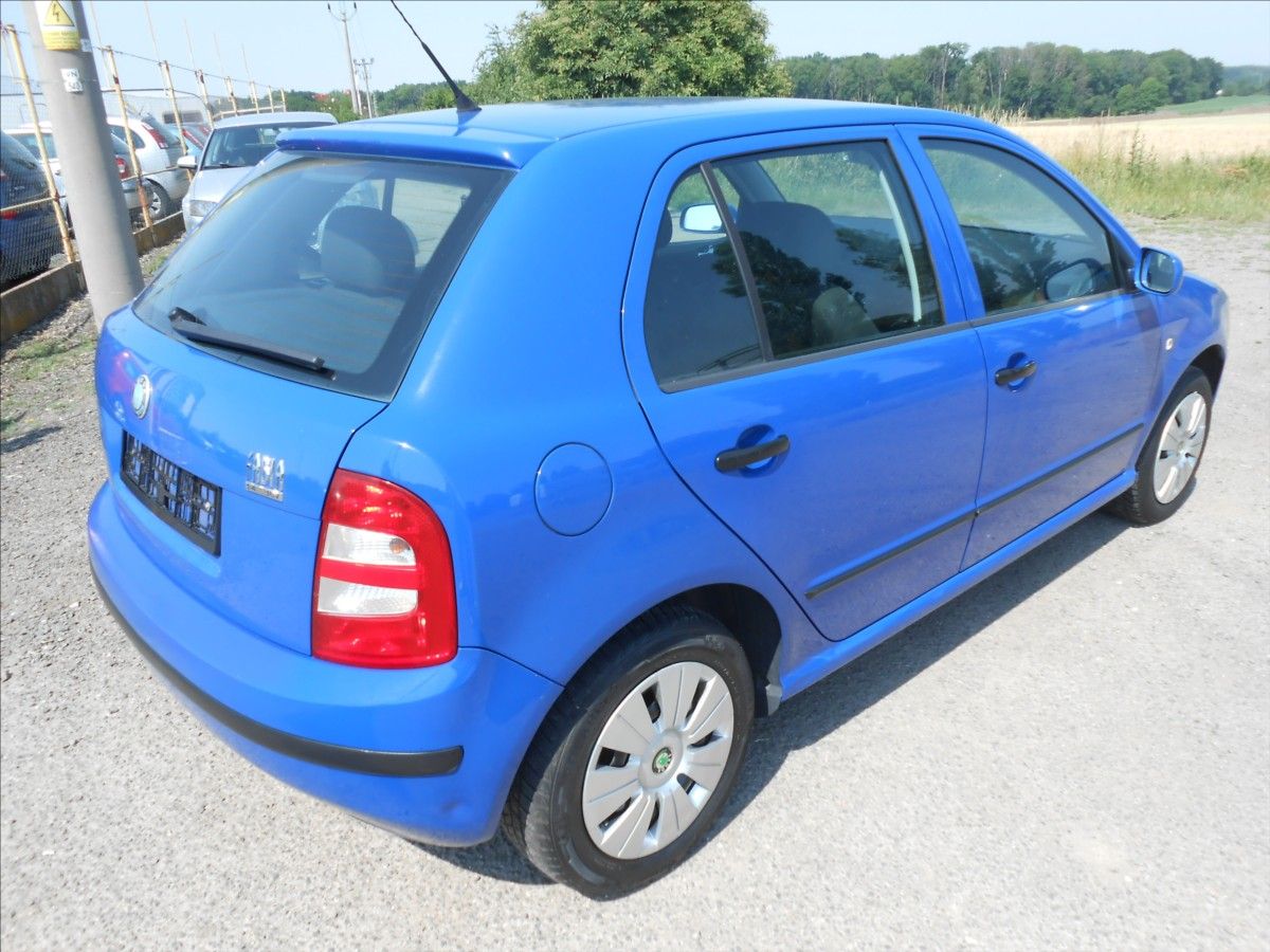 Škoda Fabia, 1,4 i 16 V 55 kW Serviska - fotka 3