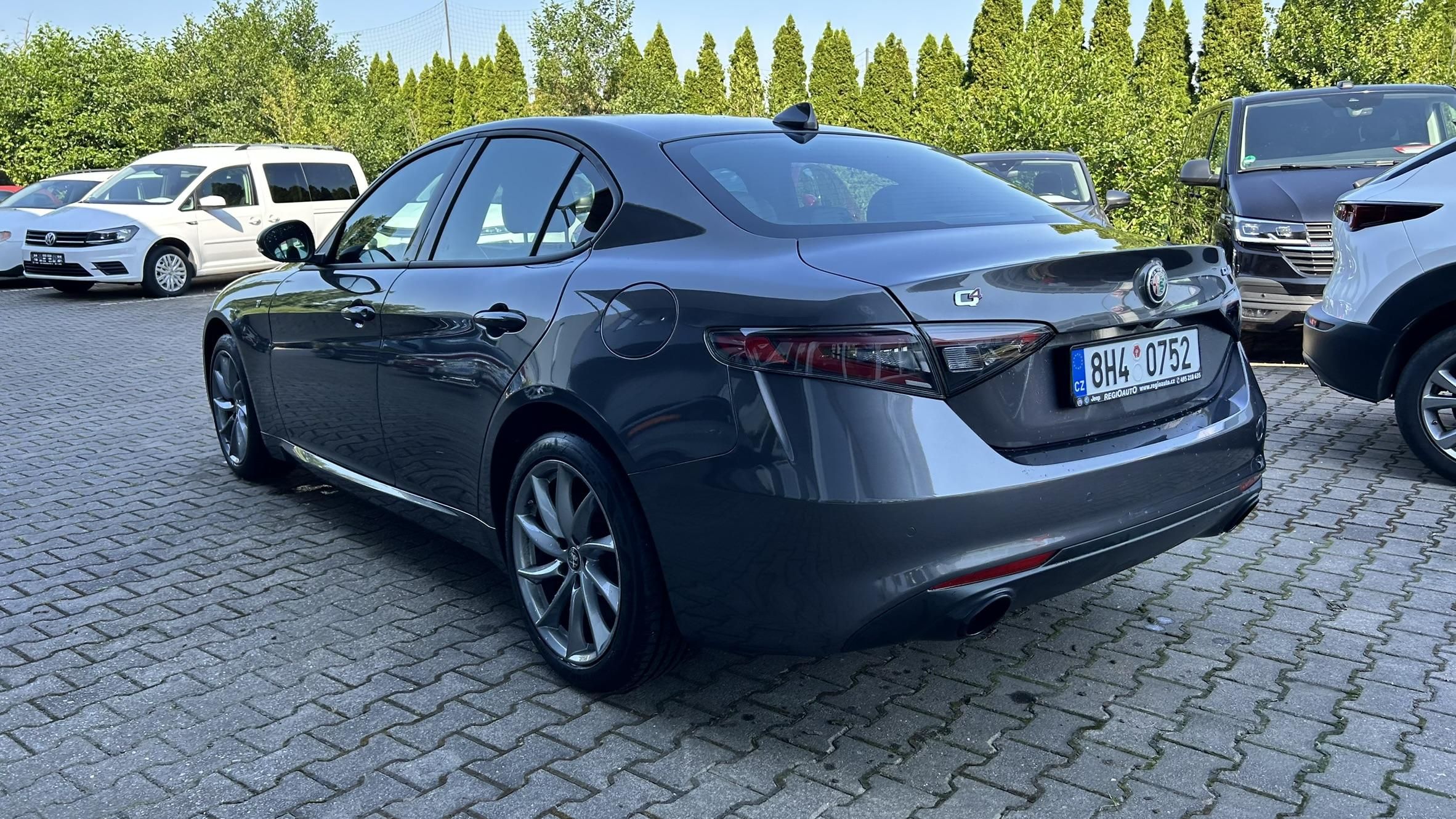 Alfa Romeo Giulia, 2.0i 280k Ti - fotka 4