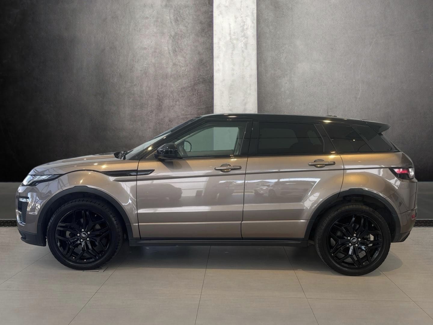Land Rover Range Rover Evoque, SE 2.0TD4 - fotka 3