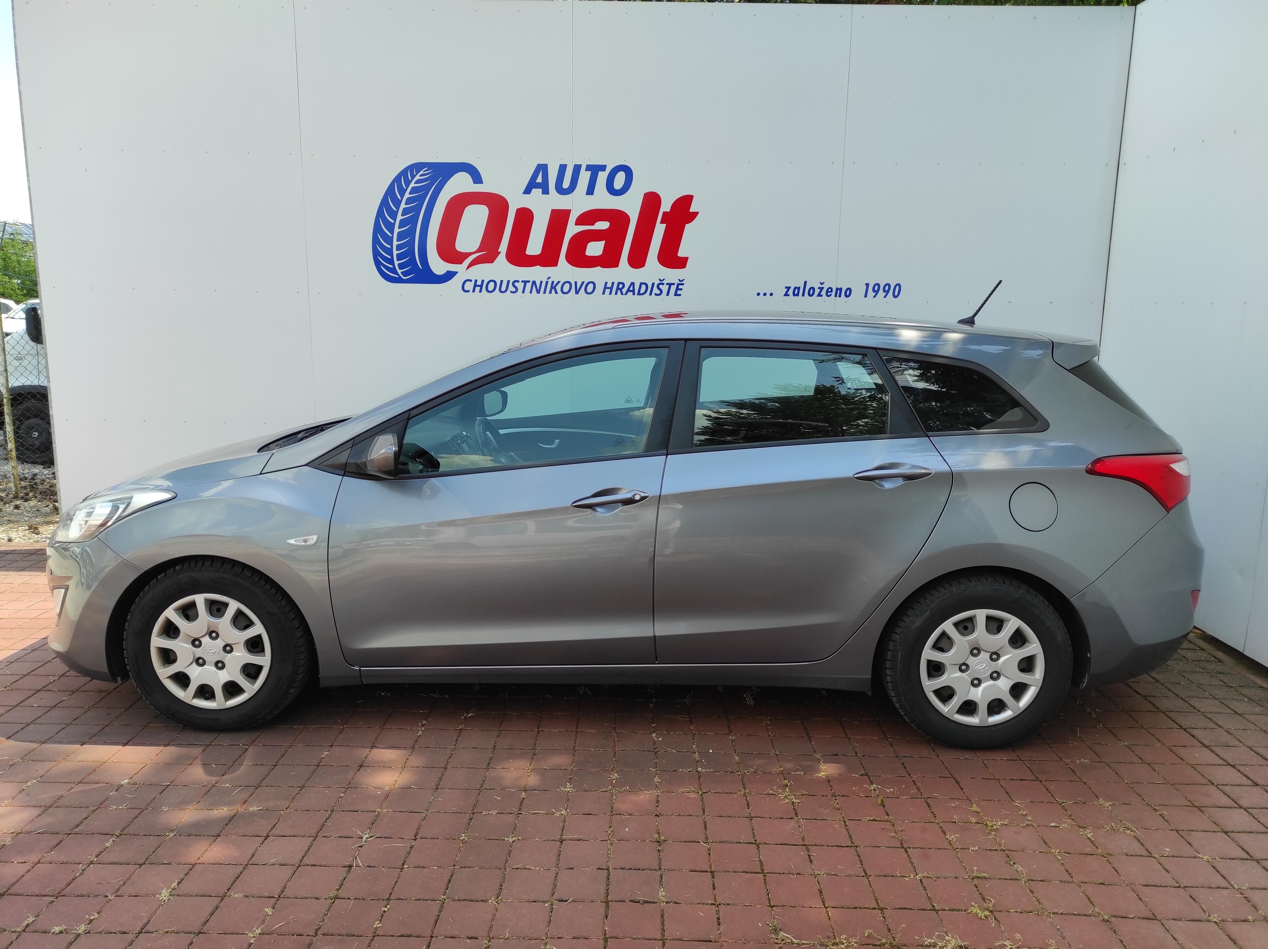 Hyundai i30, Kombi 1.6 CRDi ČR,SERVISKA,1.M - fotka 2