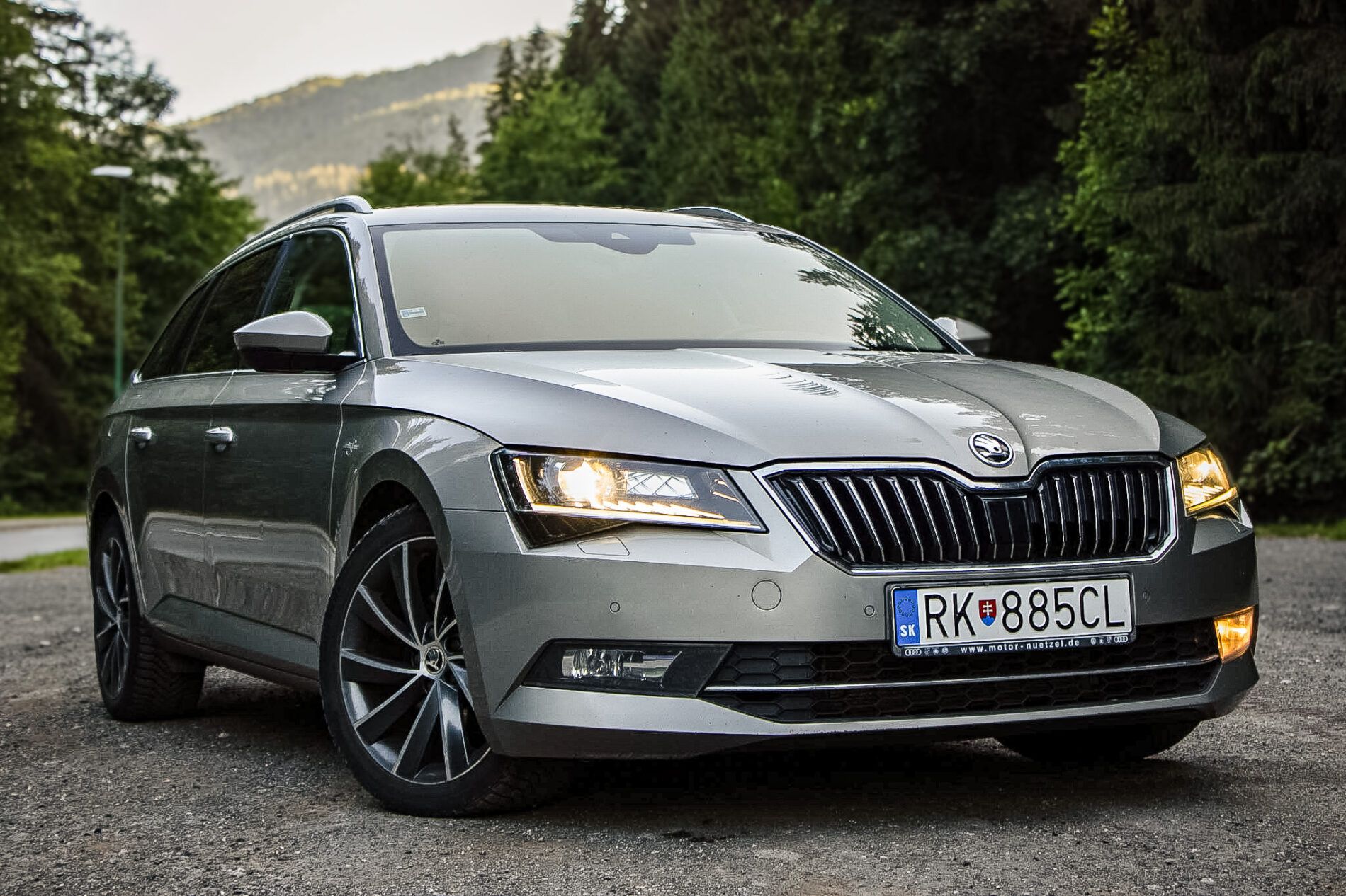 Škoda Superb - fotka 3