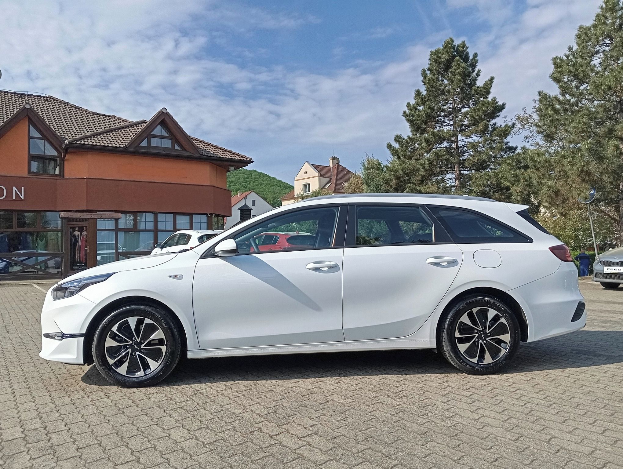 Kia Cee´d SW, 1.5 T-GDi SPIN 2025 SLEVA - fotka 5