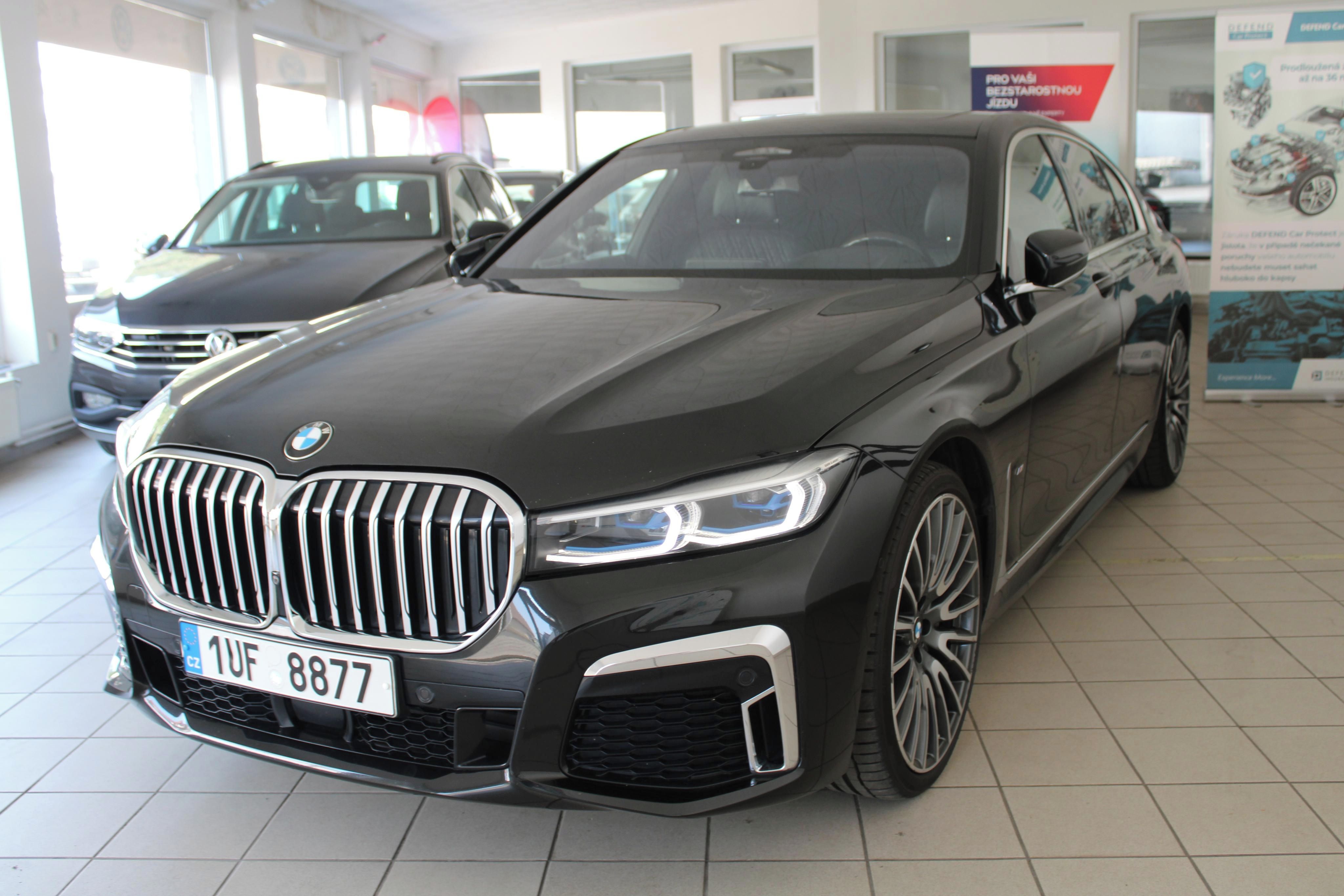 BMW Řada 7, 730d xDrive Mpaket - fotka 2