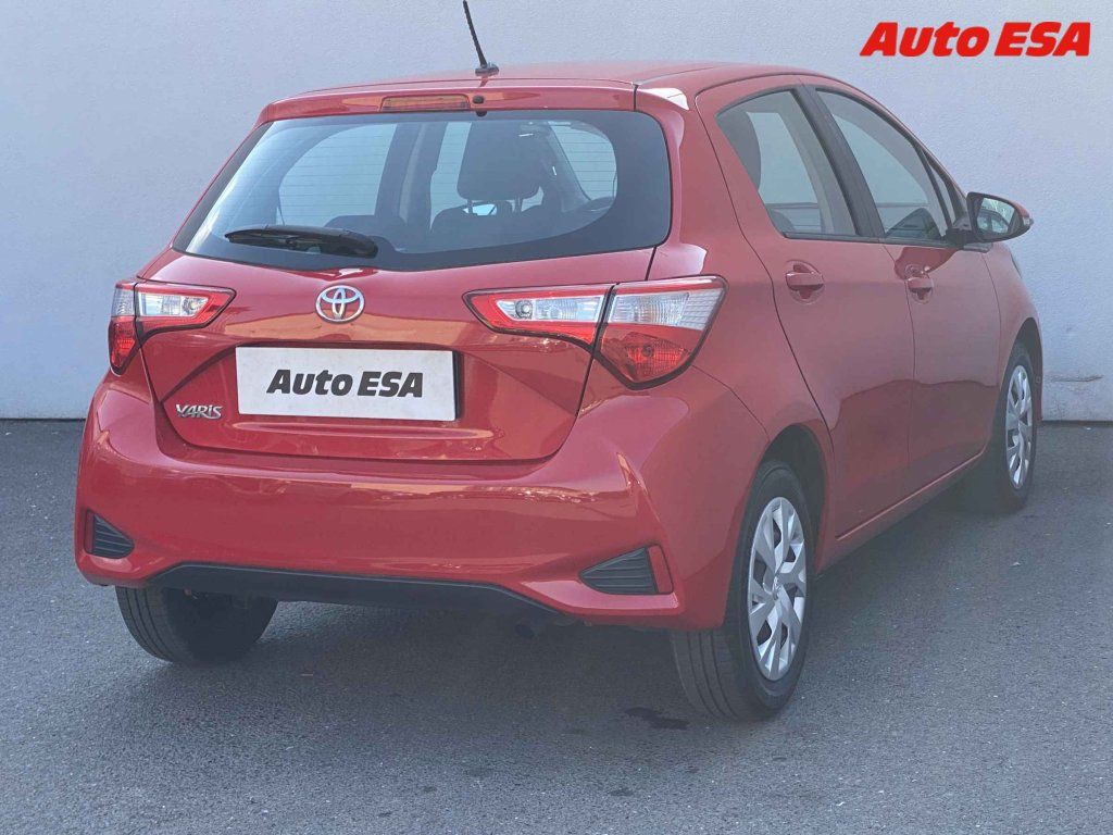 Toyota Yaris, 1.5 - fotka 4