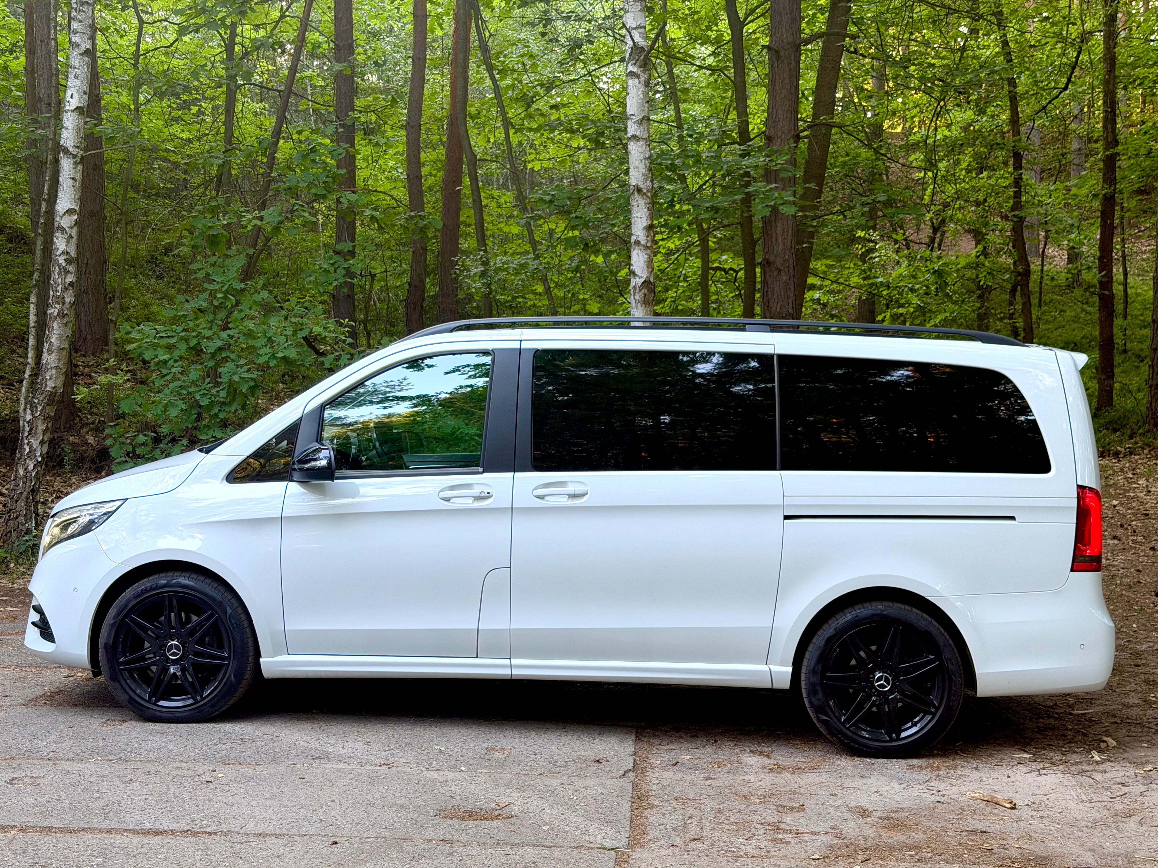 Mercedes-Benz Třídy V, V300d 4x4 174kW CZ AMG 6 míst - fotka 3