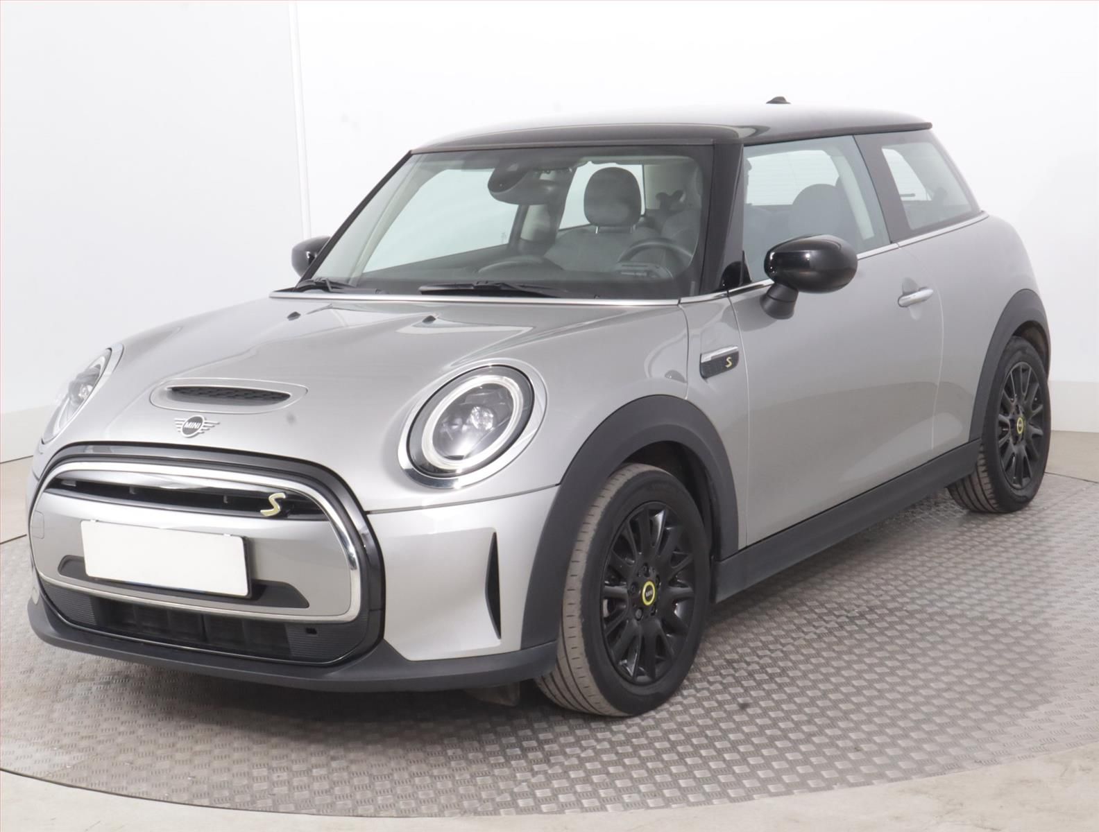 Mini, Cooper SE 32 kWh, SoH 97% - fotka 2