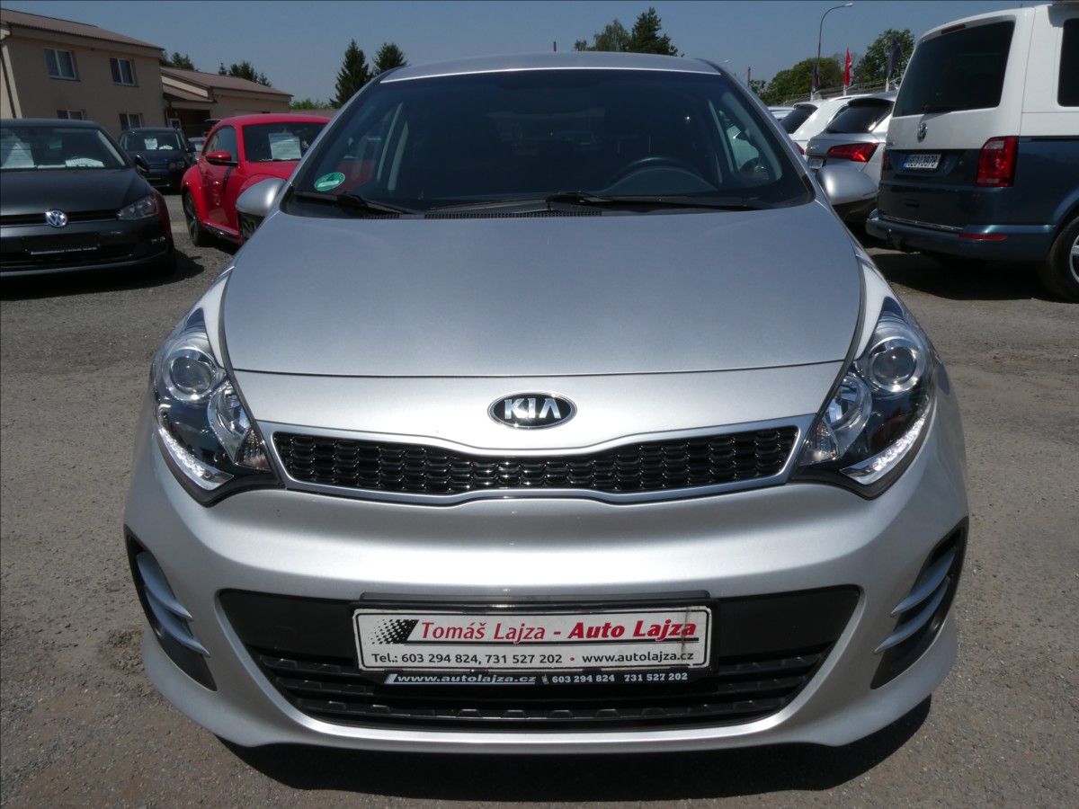 Kia Rio, 1,2 i 62kW serviska, NAVI - fotka 2