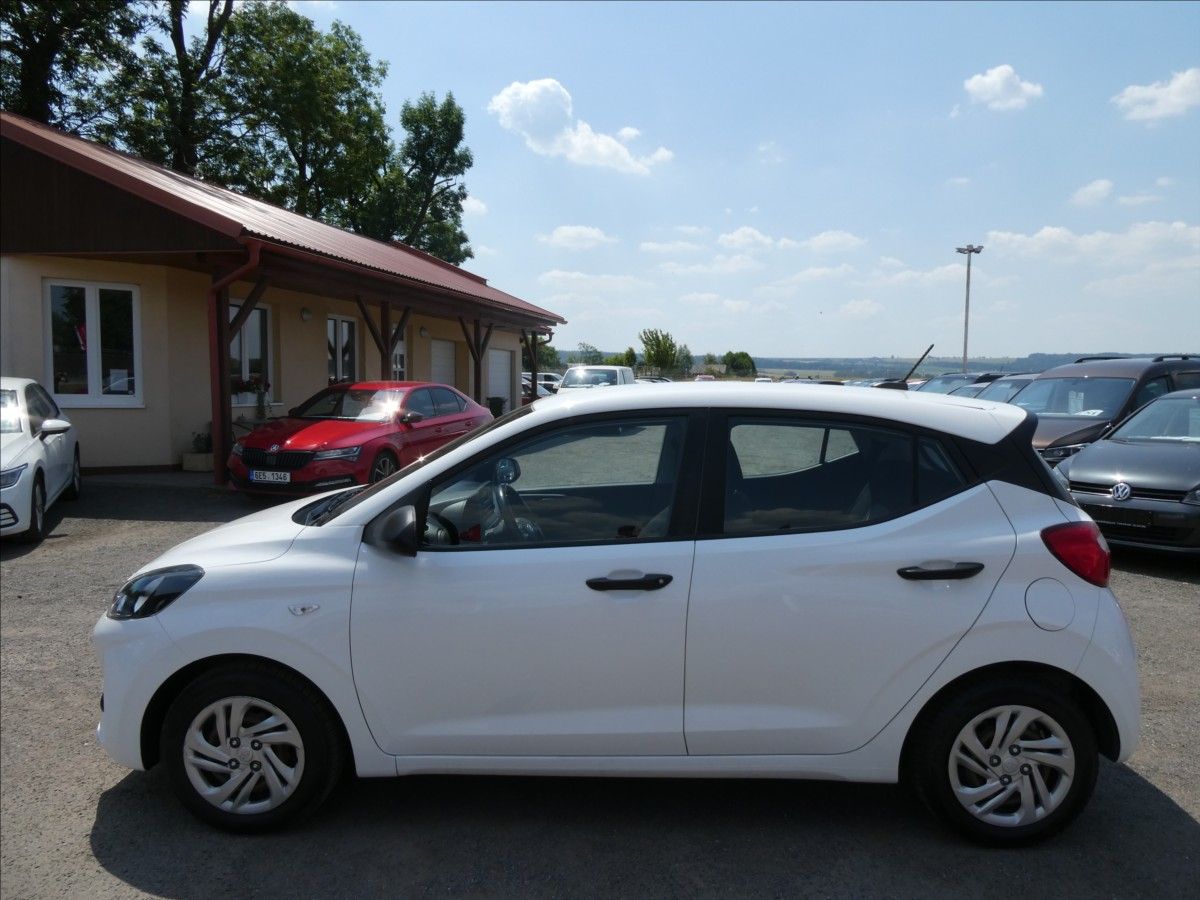 Hyundai i10, 1,0 i 49kW 1.majitel, DPH, ČR - fotka 5