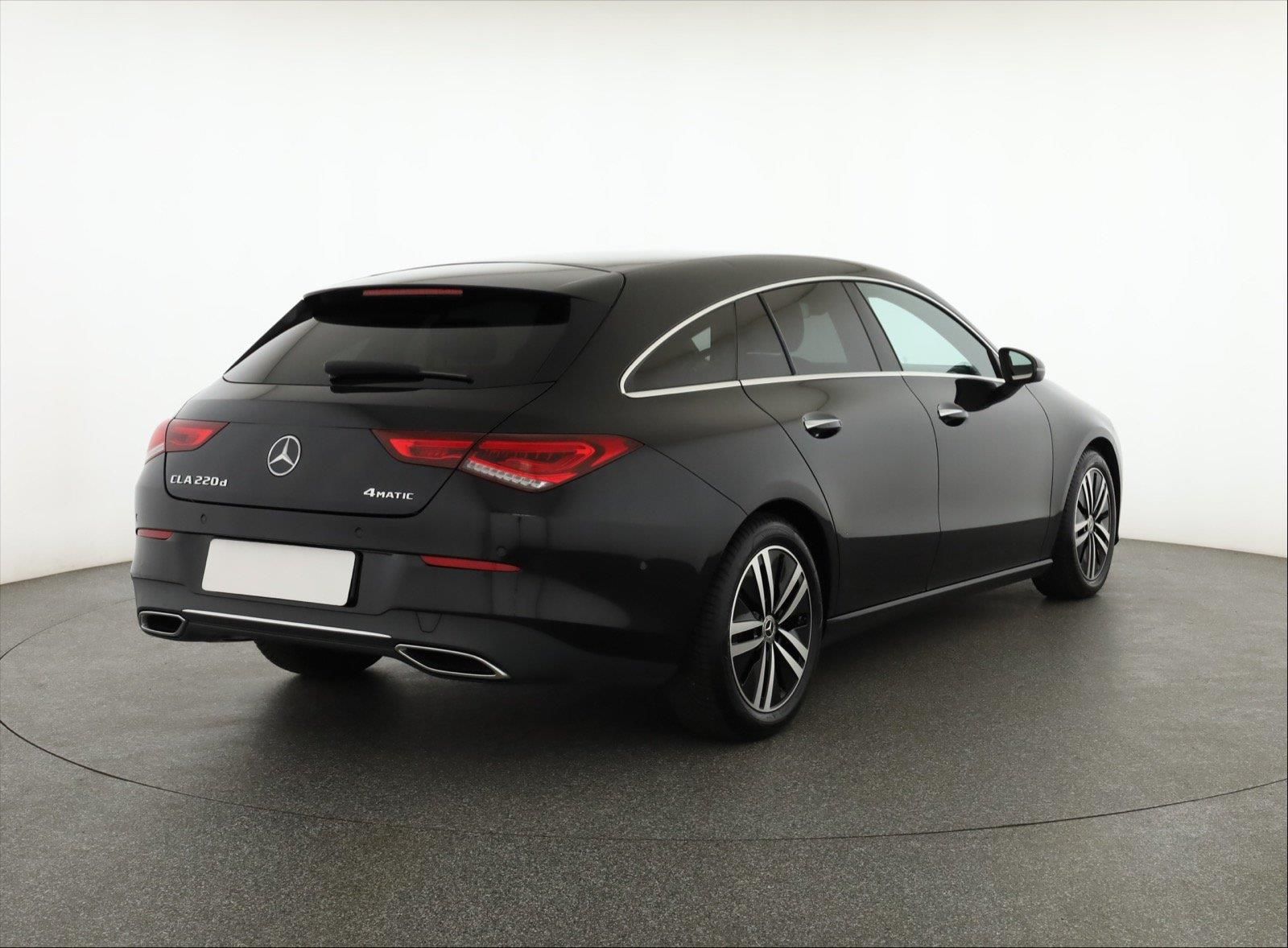 Mercedes-Benz CLA, 220 d 4MATIC, 4X4, Automat - fotka 5