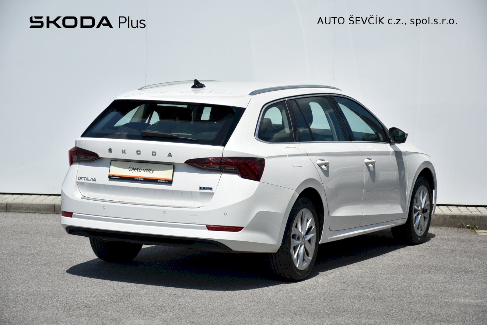 Škoda Octavia, Style Plus 1.5 eTSI DSG - fotka 2