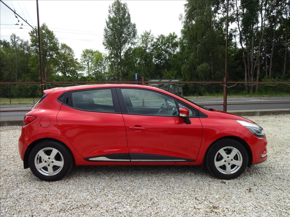 Renault Clio, 1,2i16V 54kW - fotka 6
