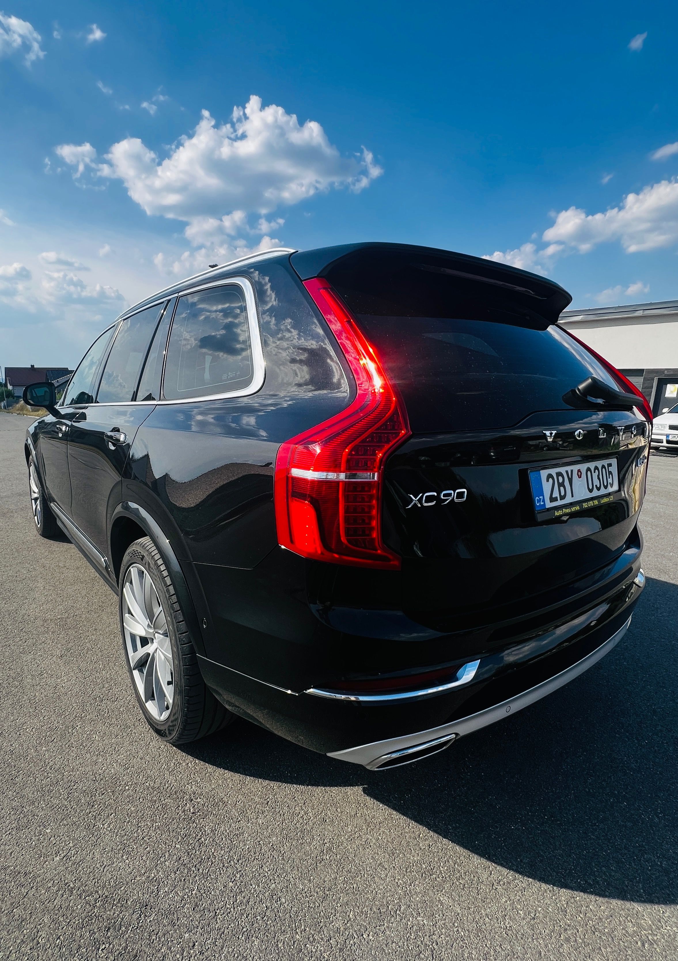 Volvo XC90, Inscription - fotka 2
