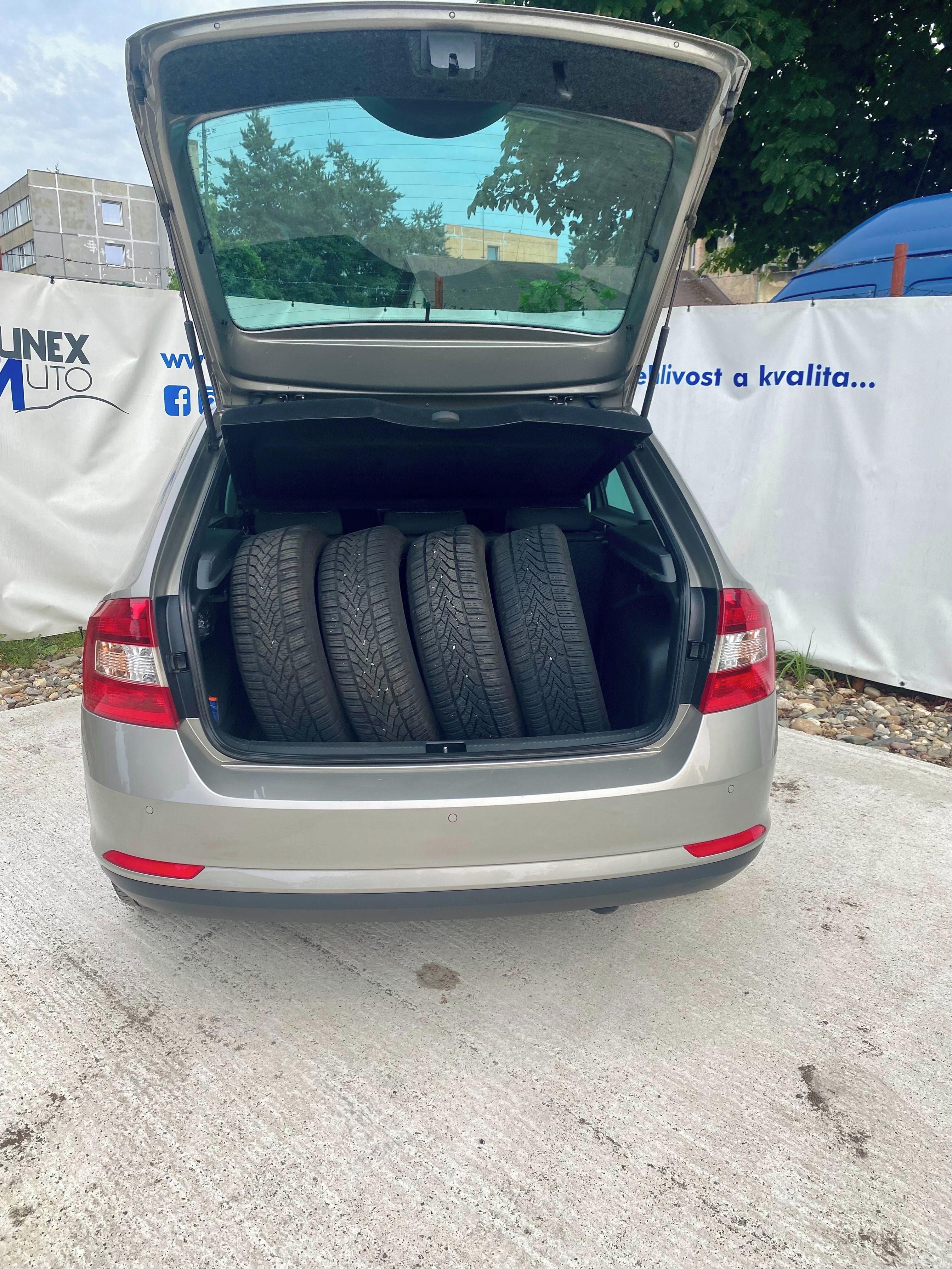 Škoda Rapid, 1.2 TSI, 63 kW, SENZORY - fotka 5