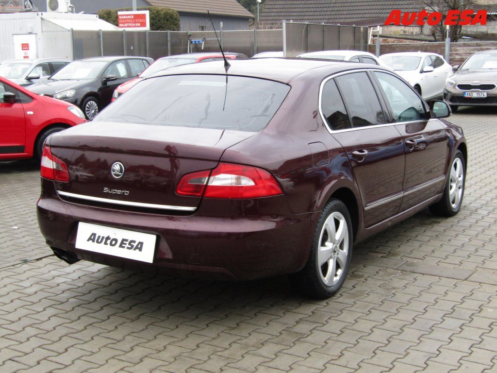 Škoda Superb, 2.0 TDi,ČR,Xenon,AC - fotka 4