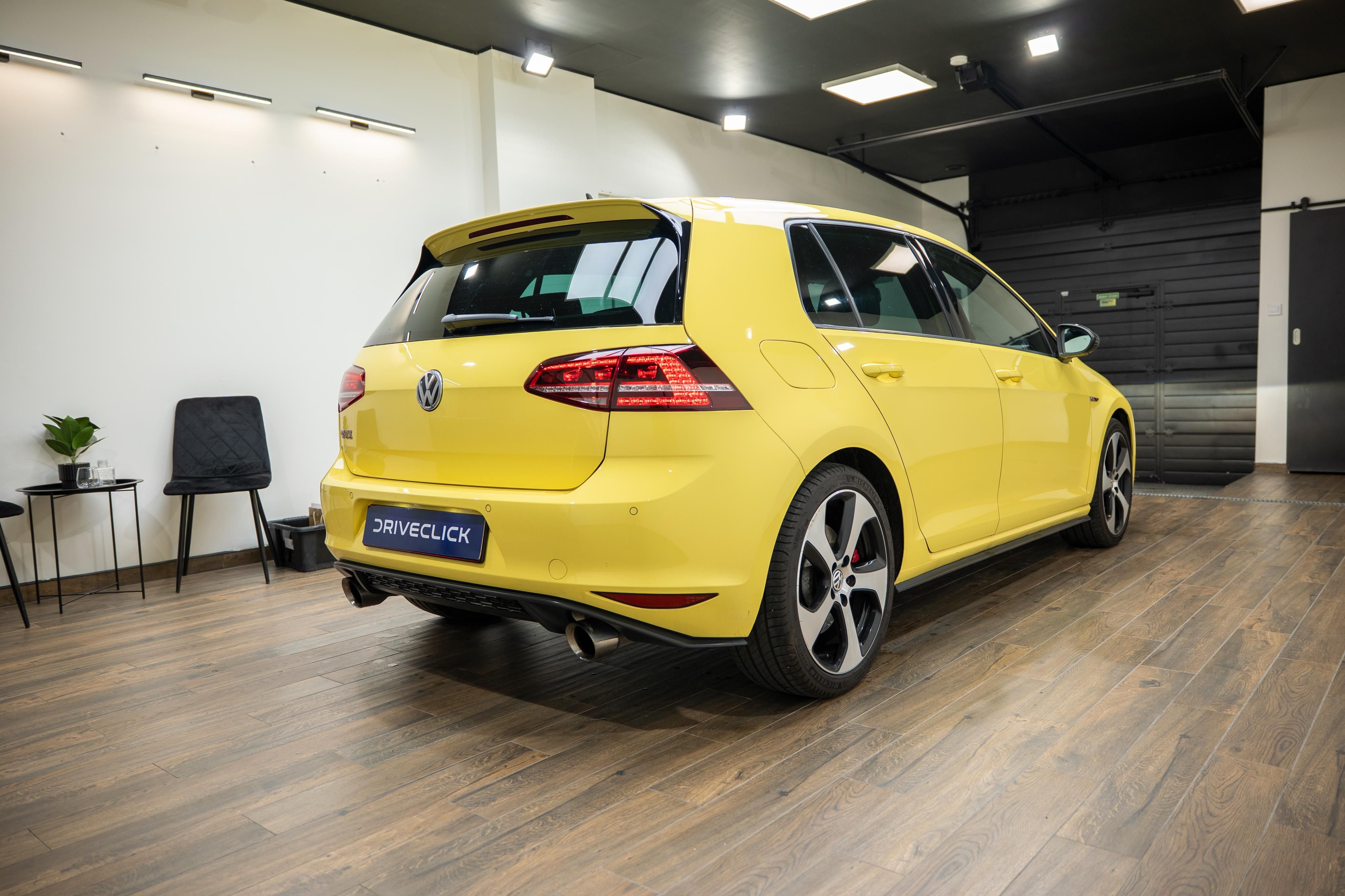 Volkswagen Golf, GTI Performance 2.0 169 kW - fotka 4