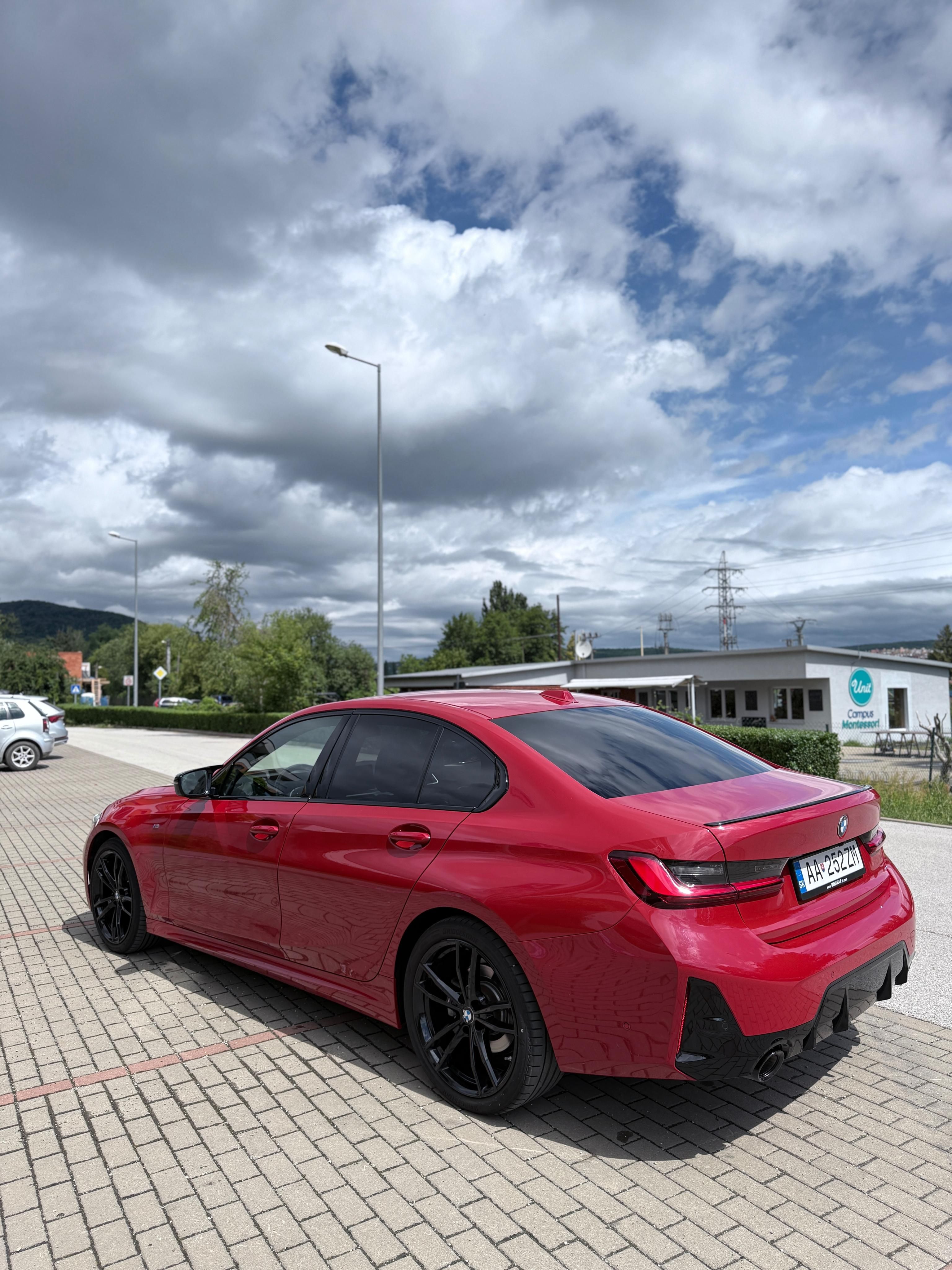 BMW Řada 3, BMW 320d xdrive m-paket 2023 - fotka 2