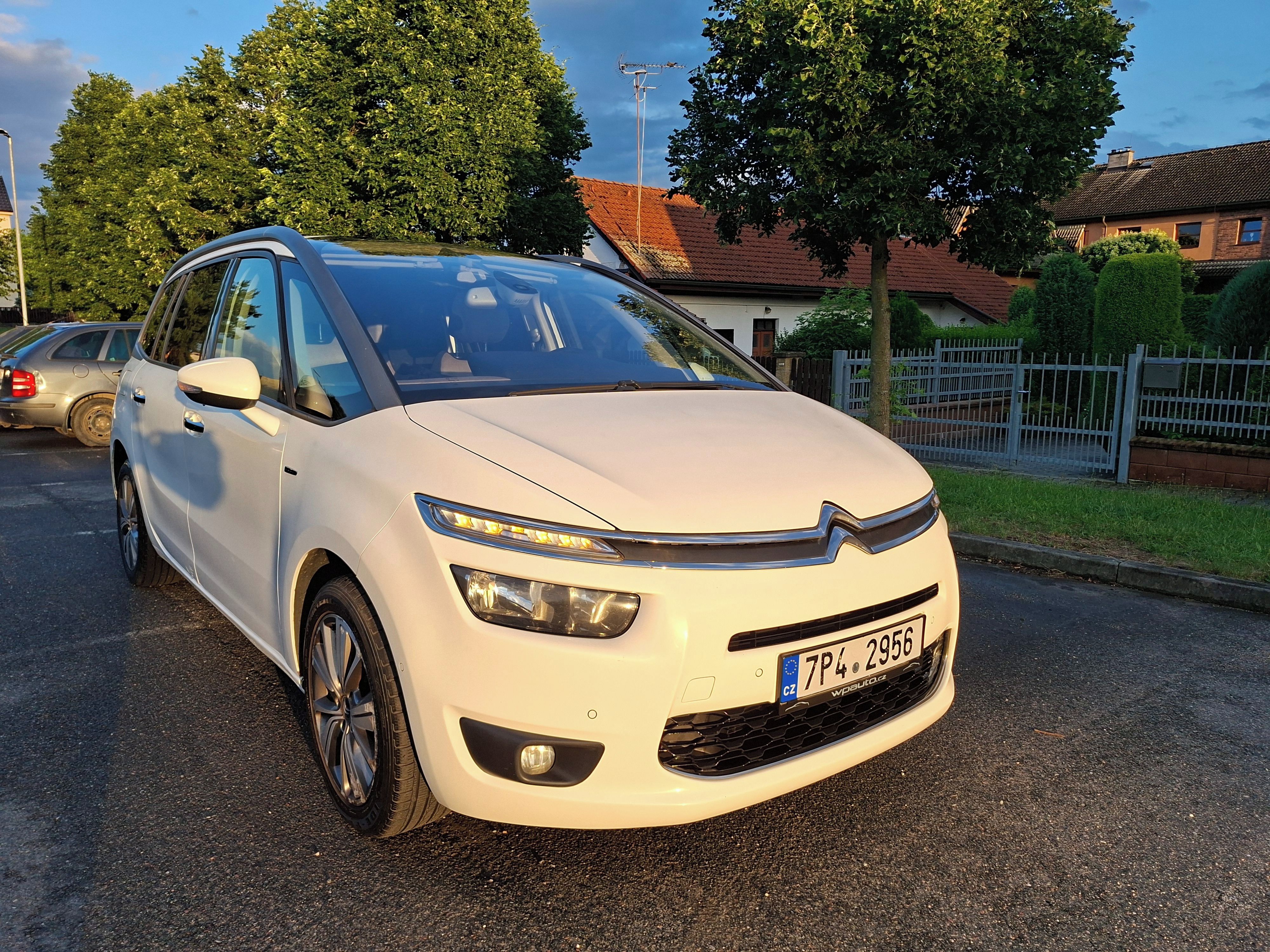 Citroën C4 Picasso, 7 míst Exclusive servis - fotka 4
