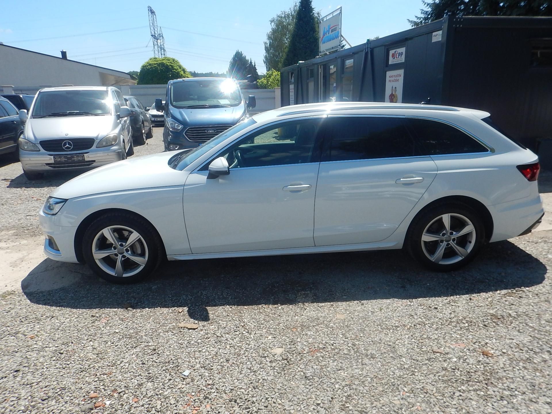 Audi A4, 2.0 TDi 150kw - fotka 5