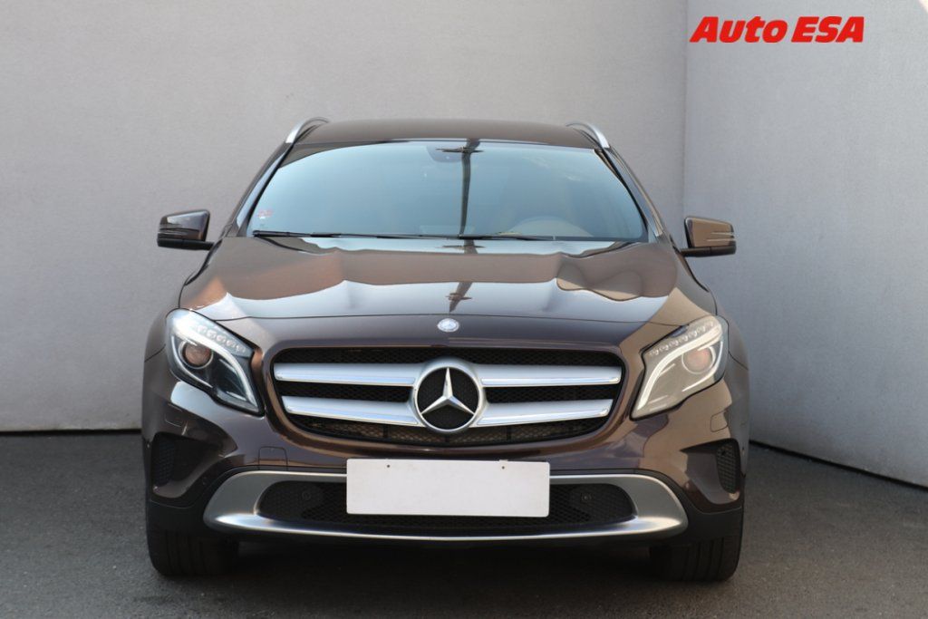 Mercedes-Benz GLA, 250 4Matic 4Mat,ČR,AT - fotka 2
