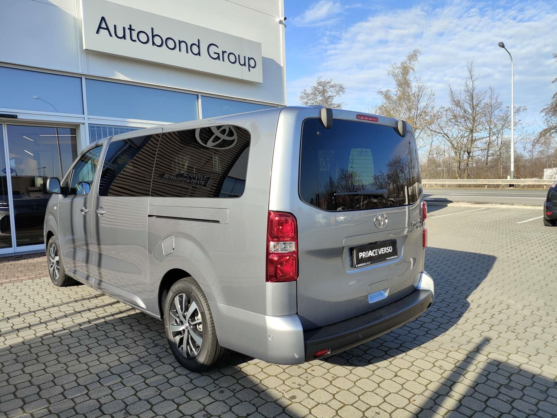 Toyota Proace Verso, 2.2D 180 HP 8AT Family Webasto - fotka 4