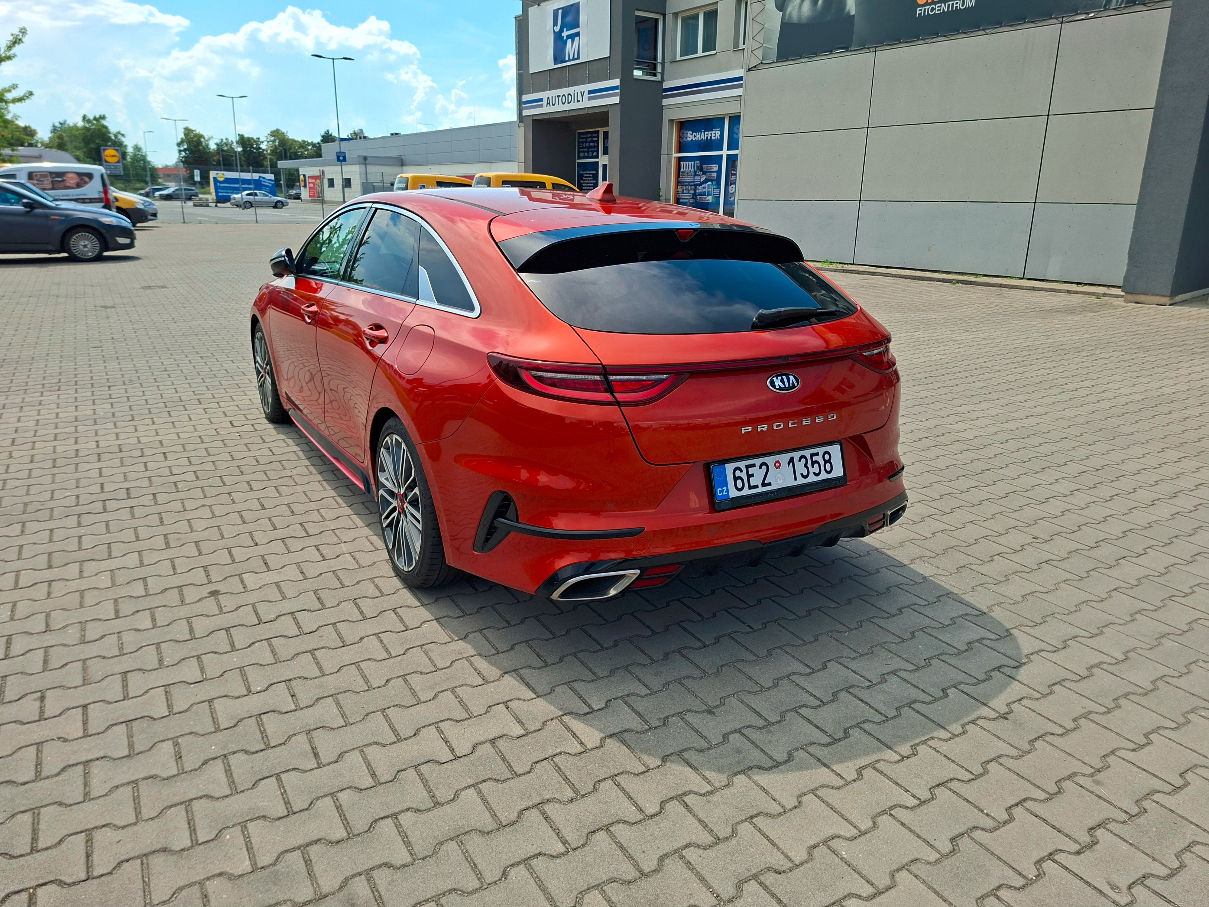 Kia ProCeed, 1.6 T-GDI GT (150 kW) - fotka 6
