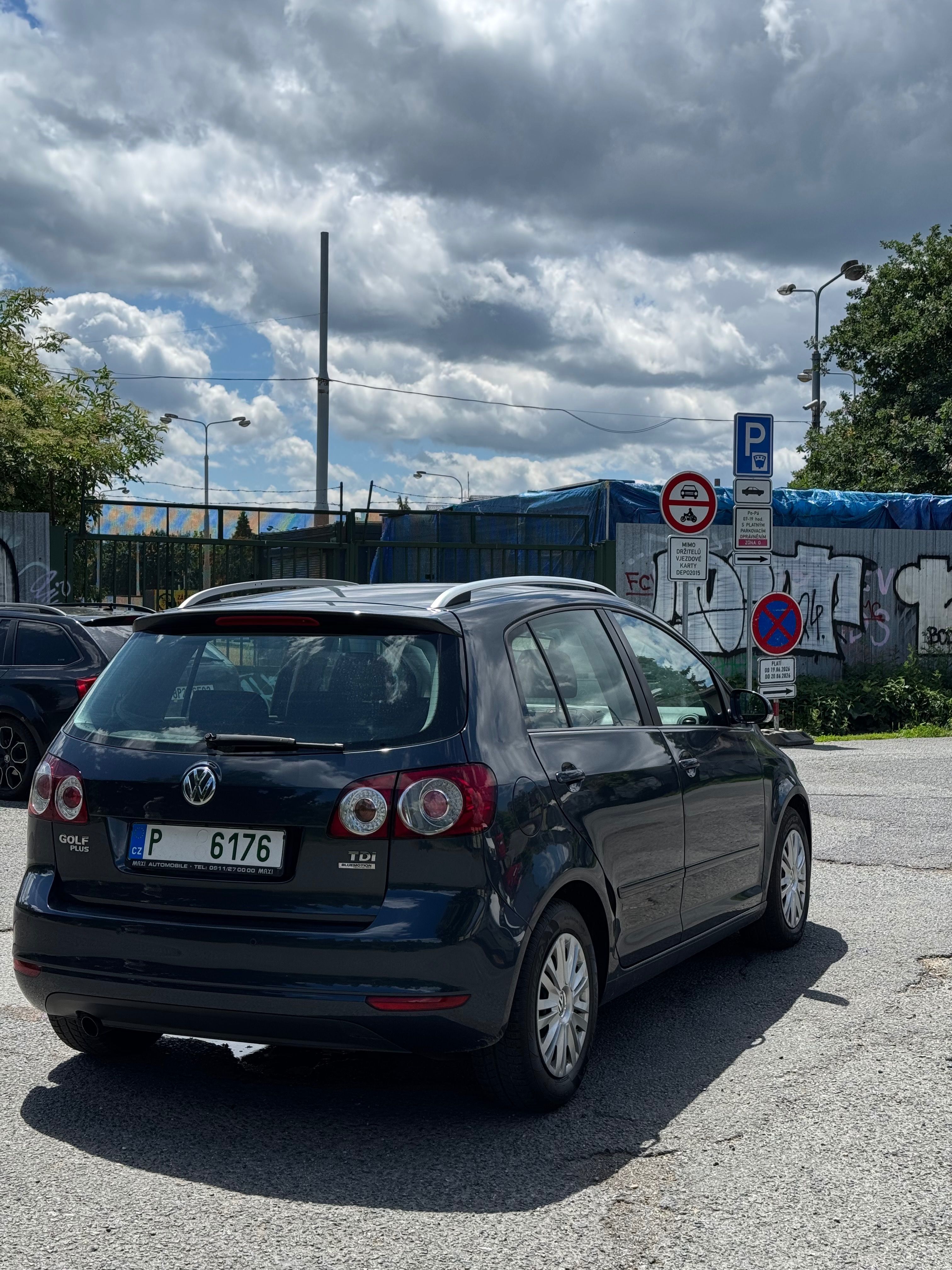 Volkswagen Golf Plus, 1.6 TDI, 77Kw manuál Klima - fotka 5