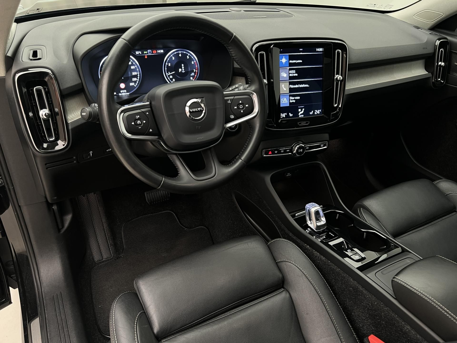 Volvo XC40, T4 INSCRIPTION AUT - fotka 4