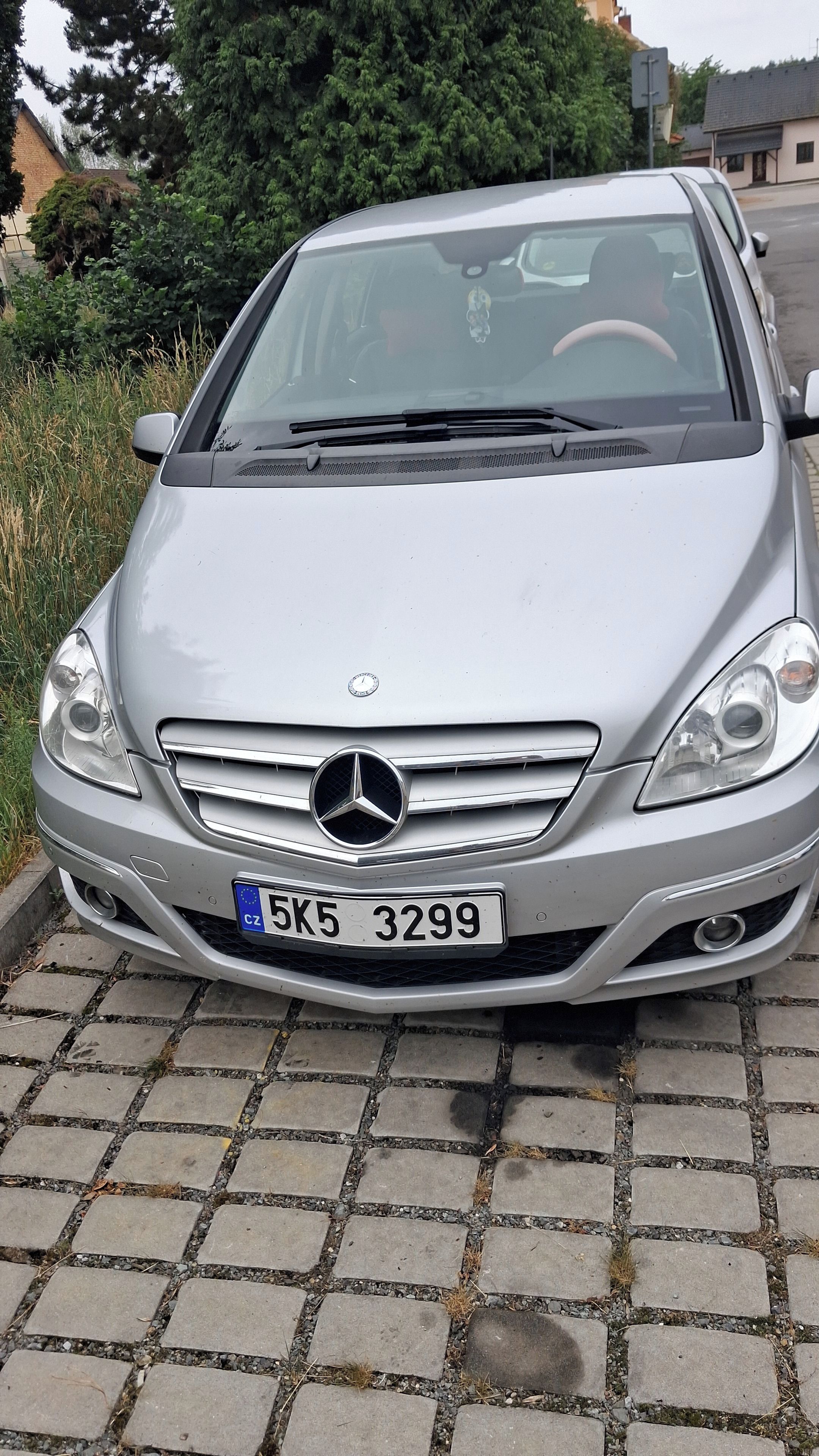 Mercedes-Benz Třídy B, Motor 2.0 80 kw automat - fotka 3