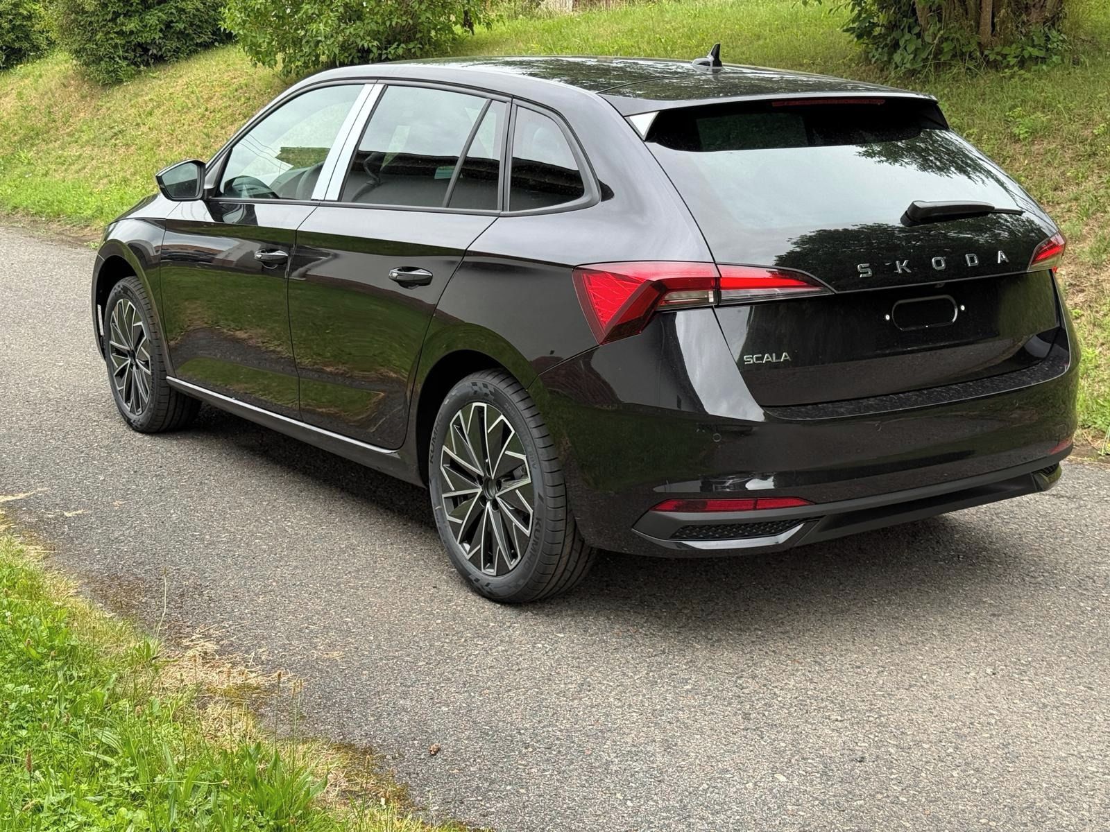 Škoda Scala, 1,5 TSI 110 kW DSG Dynamic - fotka 5