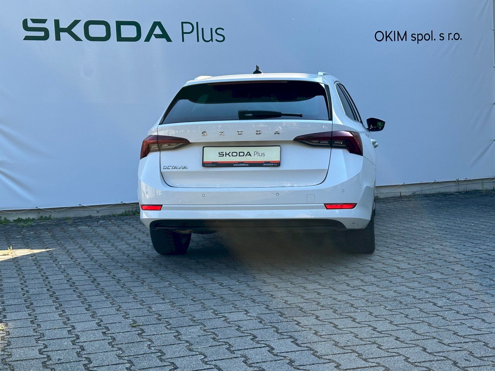 Škoda Octavia, 2.0 TDI 110kW DSG Style Combi - fotka 2