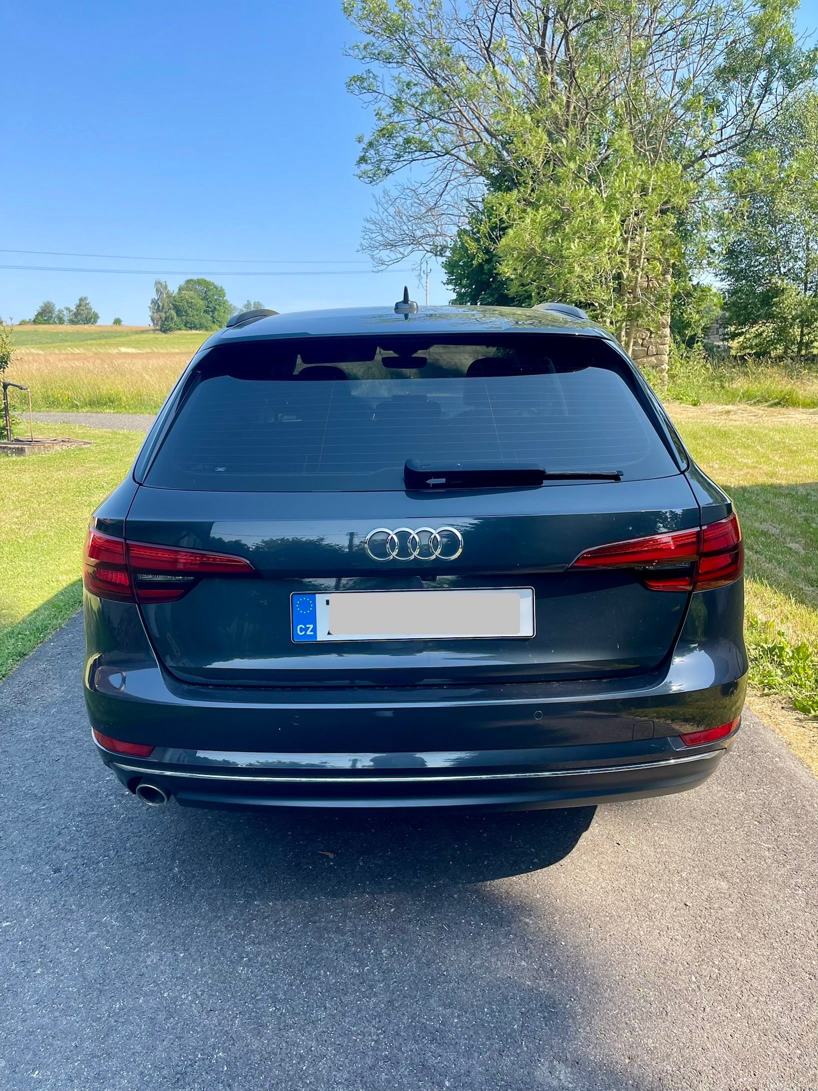 Audi A4 Avant, Audi A4B9 Avant 2.0TDI 110KW - fotka 5