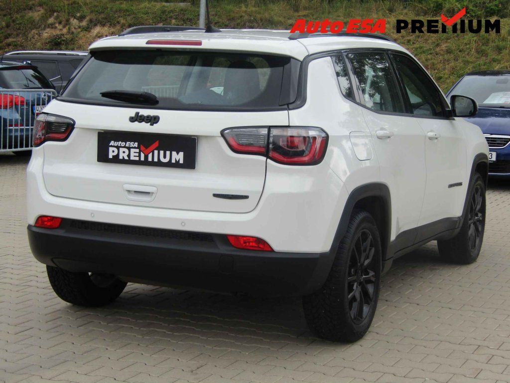 Jeep Compass, 1.3 GSe,2.maj,ČR - fotka 4