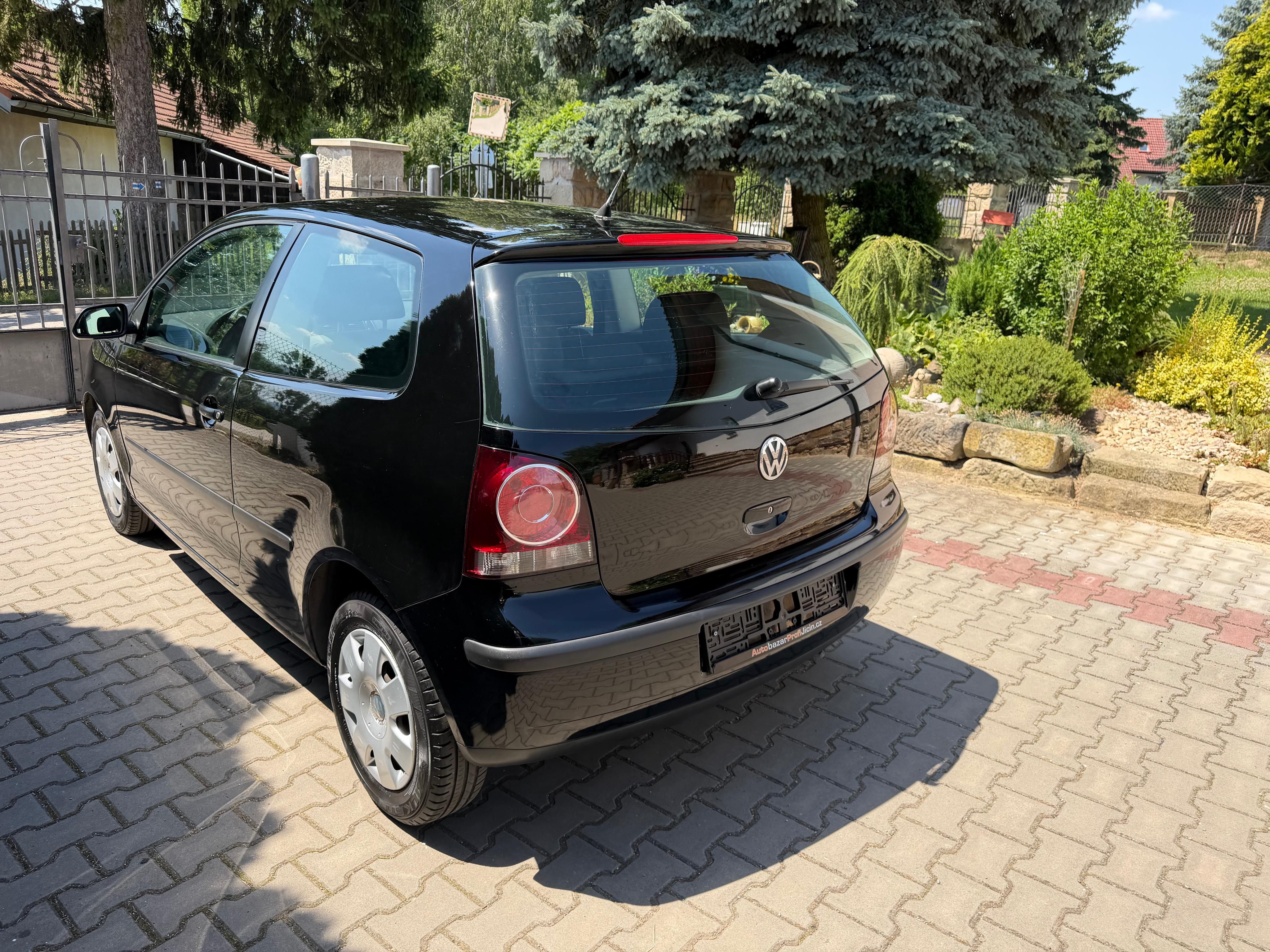 Volkswagen Polo, 1,2i pravidelný servis +zimáky - fotka 6