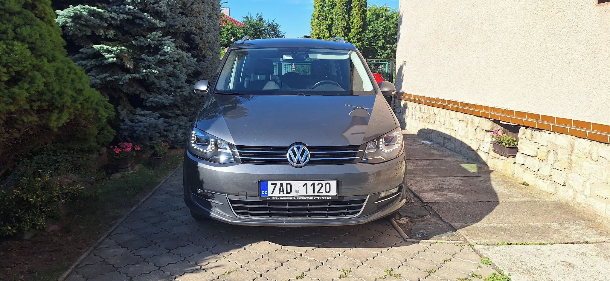 Volkswagen Sharan, 2.0 TDi, Highline, 7míst - fotka 3