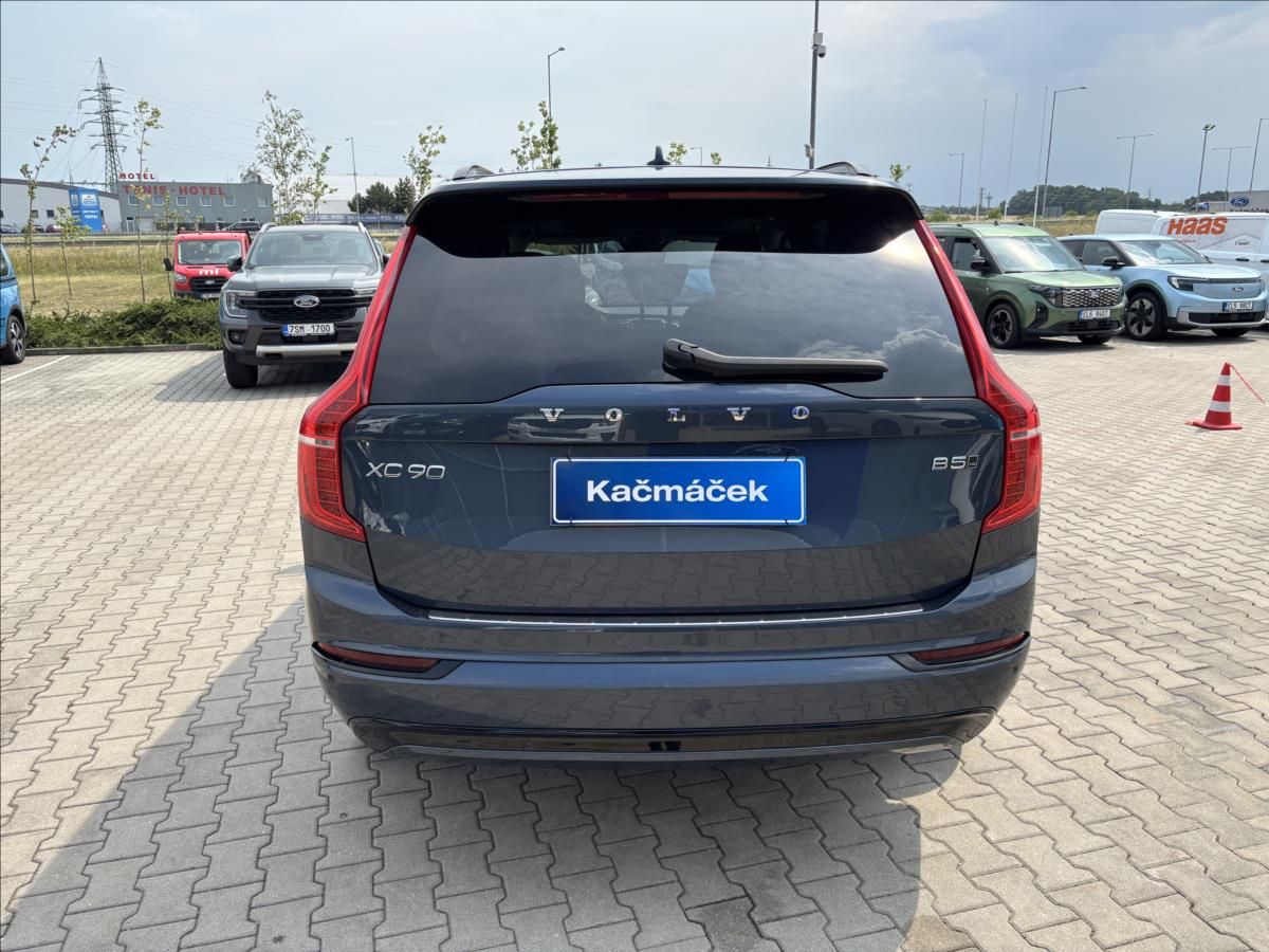 Volvo XC90, 2,0 B5 AWD diesel Plus Dark - fotka 4