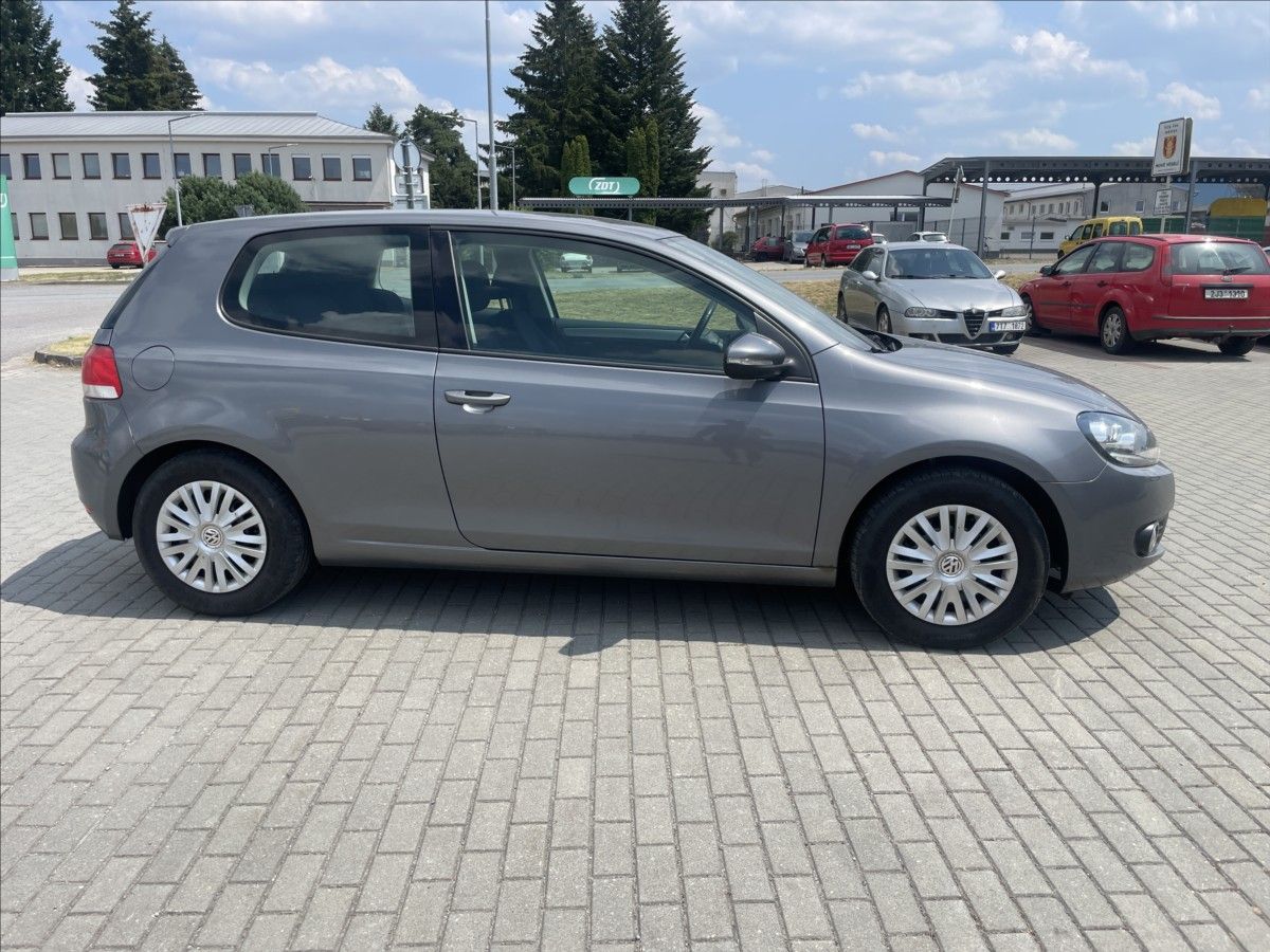 Volkswagen Golf, 1,4 MPi 59kw Klima ESP - fotka 5