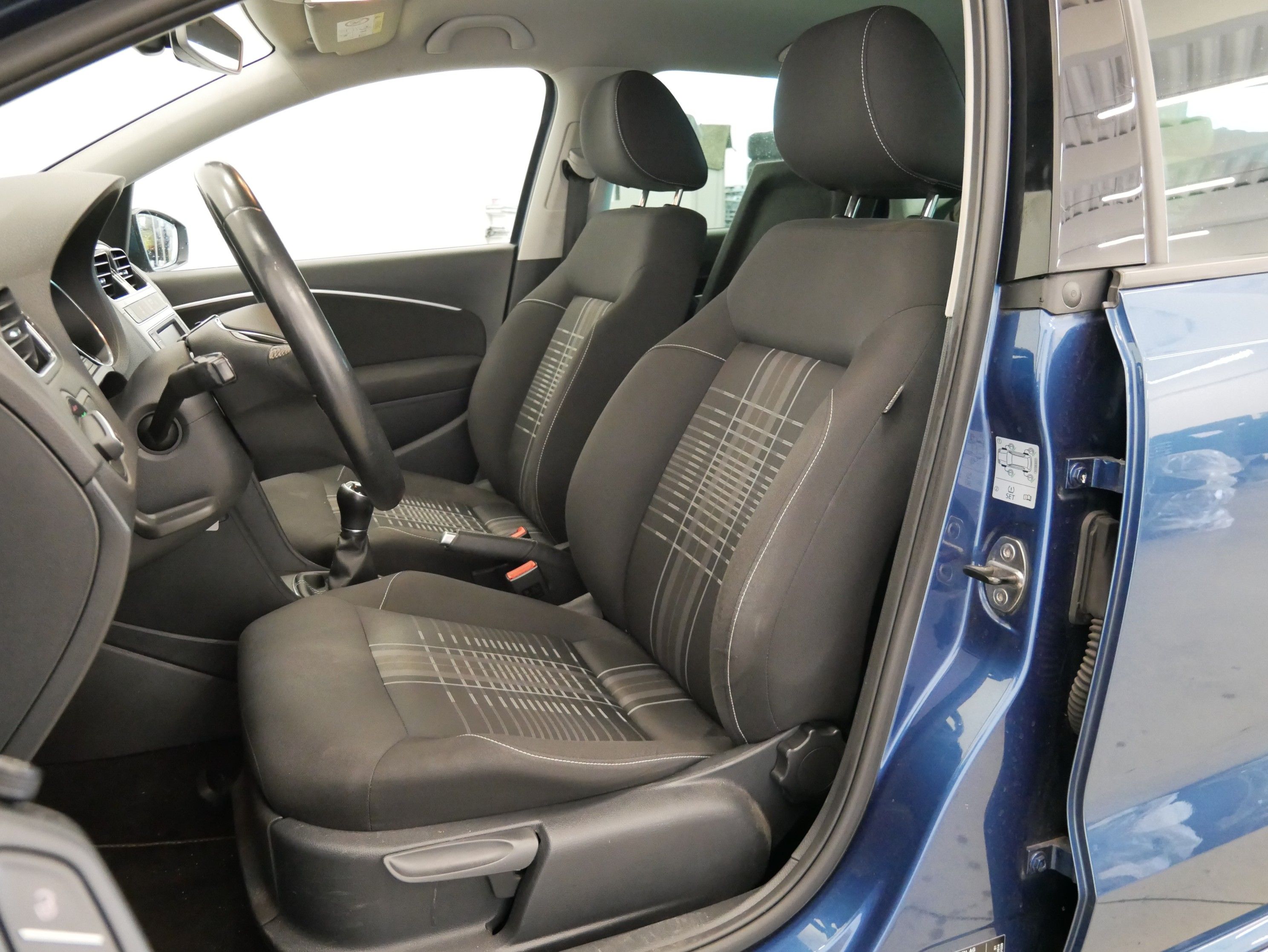 Volkswagen Polo, 1.2 TSI 66 kW Lounge - fotka 6