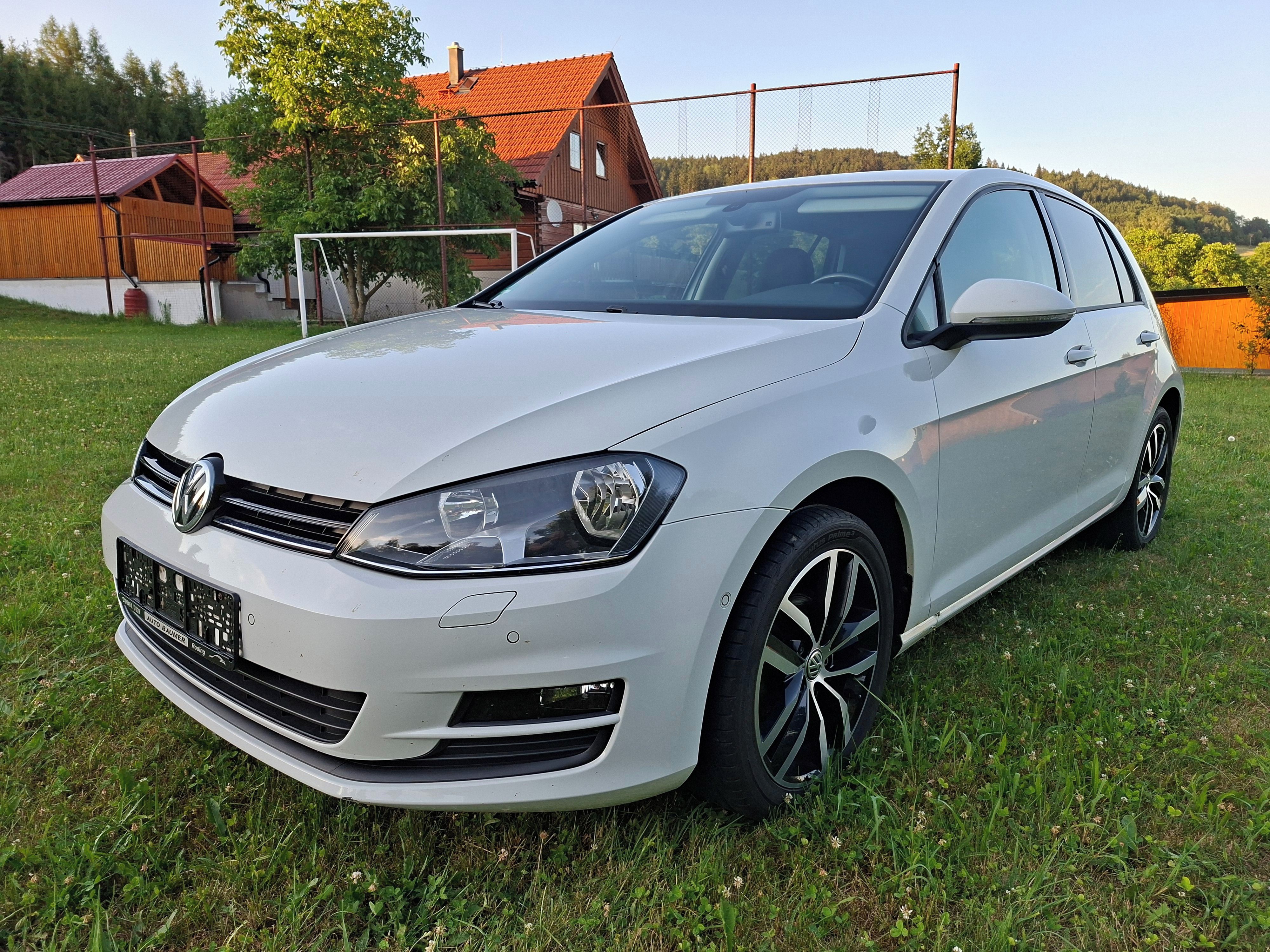 Volkswagen Golf, 1.2 TSi najeto 138.000 KM - fotka 3
