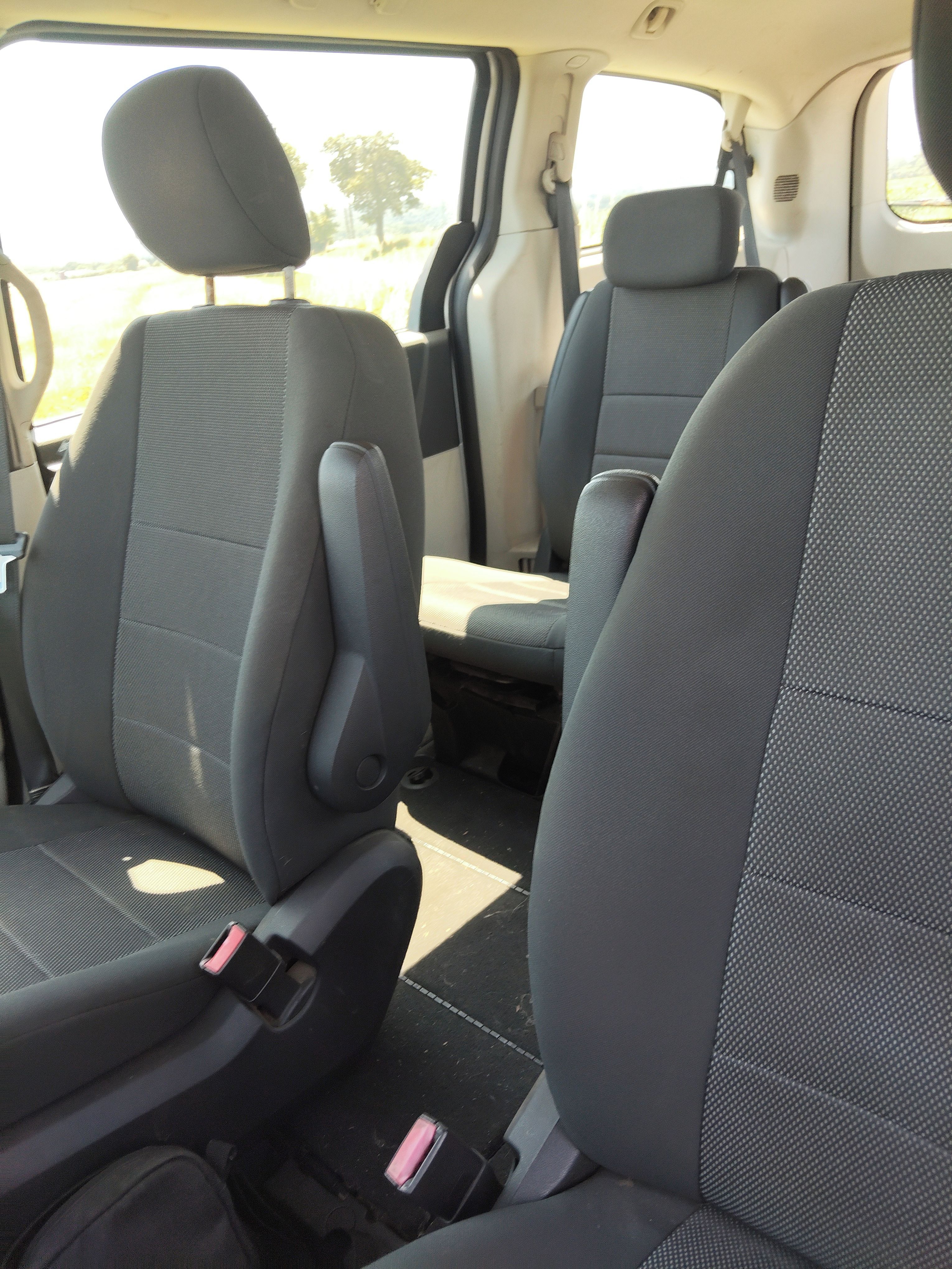 Dodge Grand Caravan - fotka 6