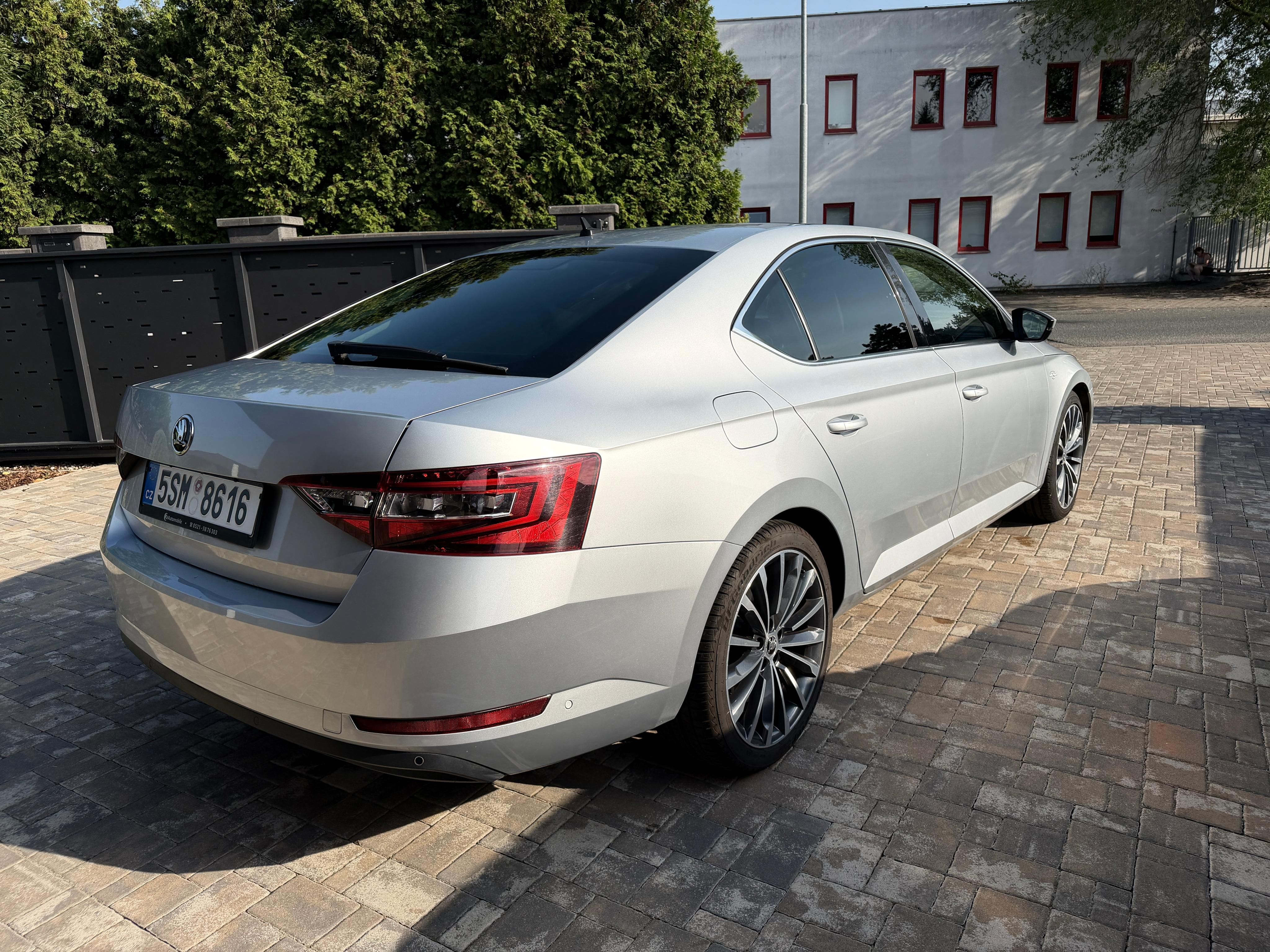 Škoda Superb, L&K,WEBASTO,DPH,SERVISOVANO - fotka 4